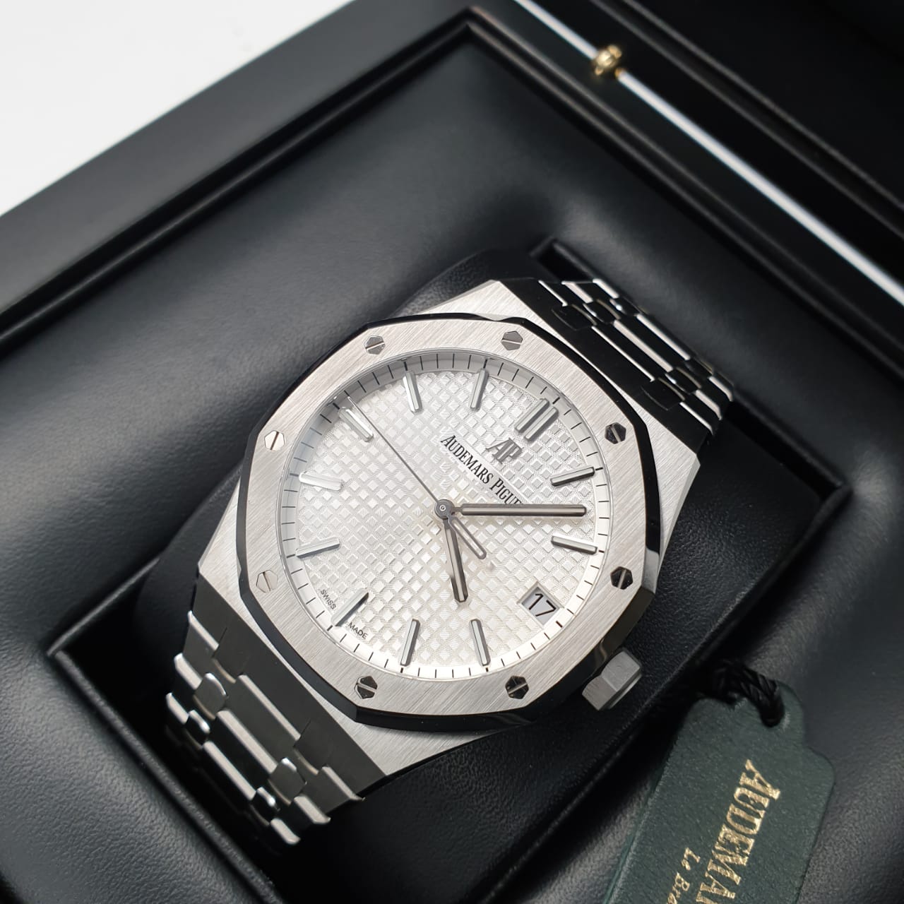 Audemars Piguet Royal Oak Selfwinding 41 mm 15500ST.OO.1220ST.04
