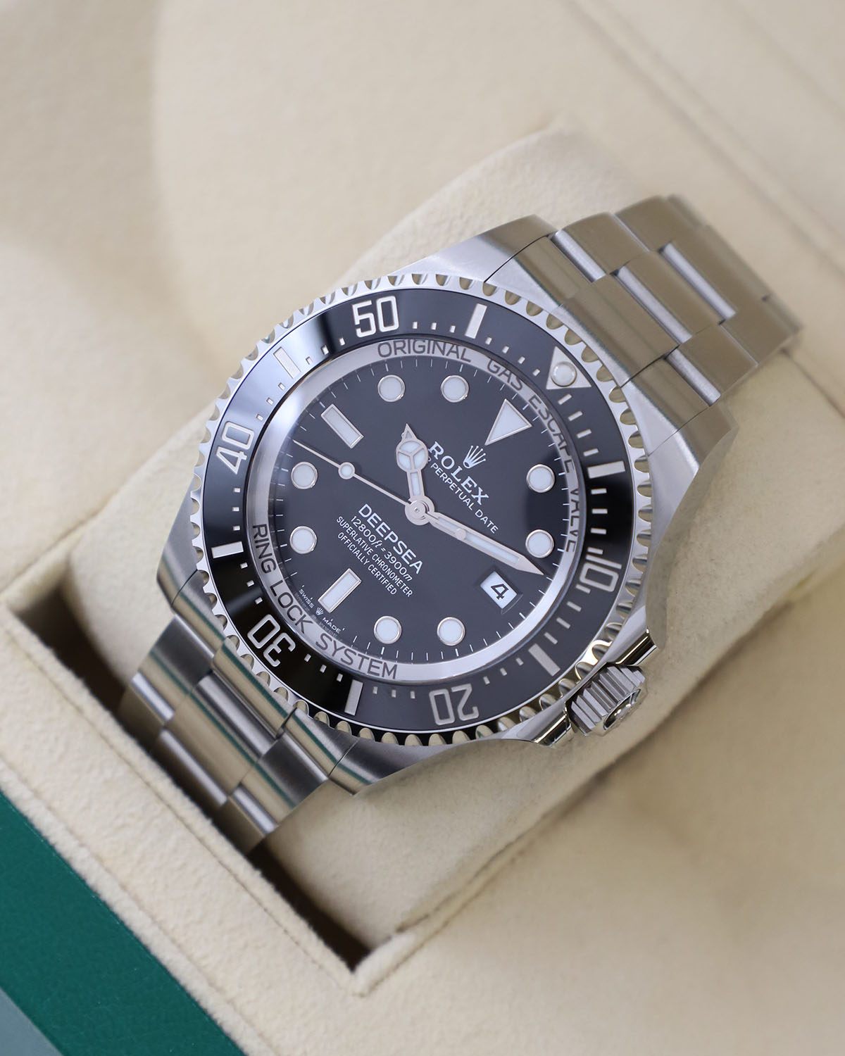 Rolex Sea-Dweller Deepsea 44 mm 136660