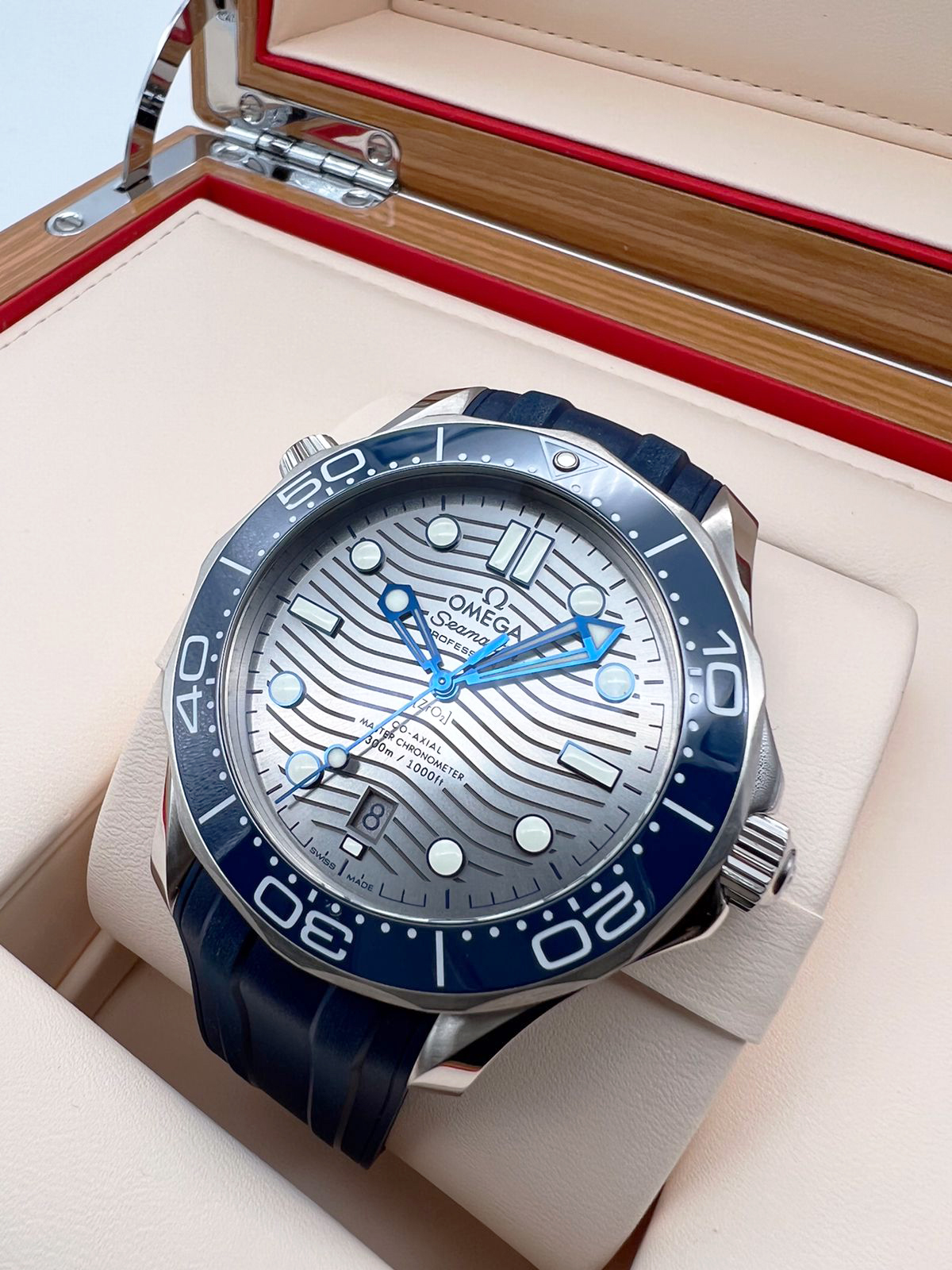 Omega Seamaster Diver 300M Co-Axial Master Chronometer 42 mm 210.32.42.20.06.001