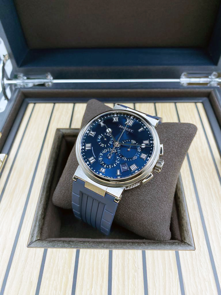 Breguet Marine Chronographe 5527 42.3 mm 5527TI/Y1/5WV