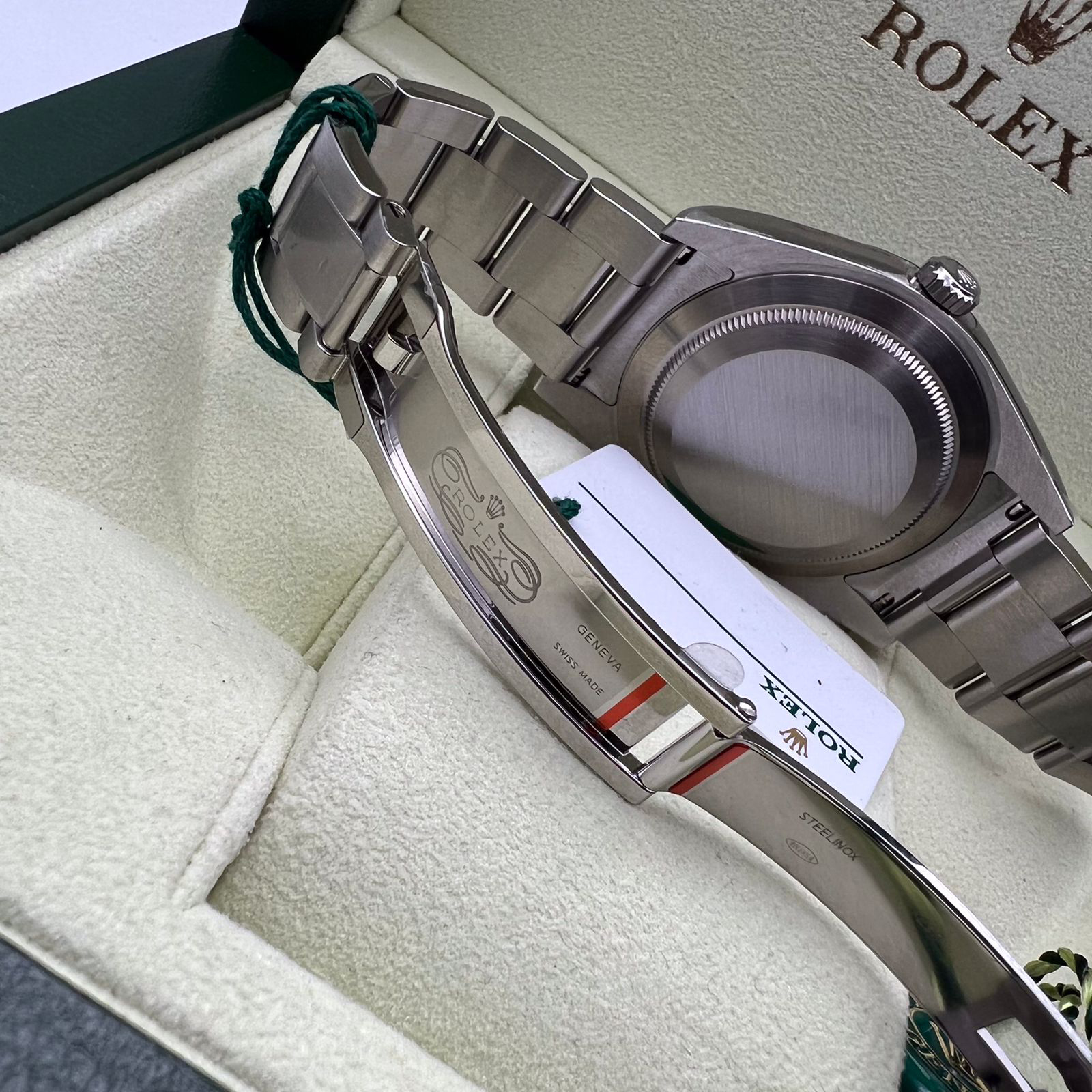 Rolex Oyster Perpetual 39 mm 114300