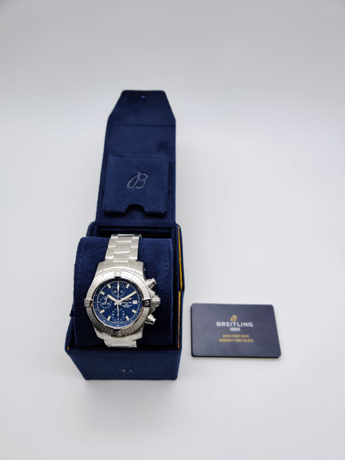 Breitling Avenger Chronograph 43 mm A13385101C1A1
