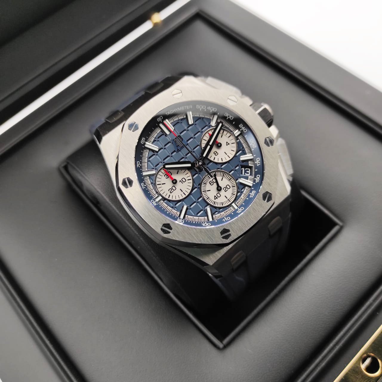 Audemars Piguet Royal Oak Offshore Chronograph 43 mm 26420TI.OO.A027CA.01