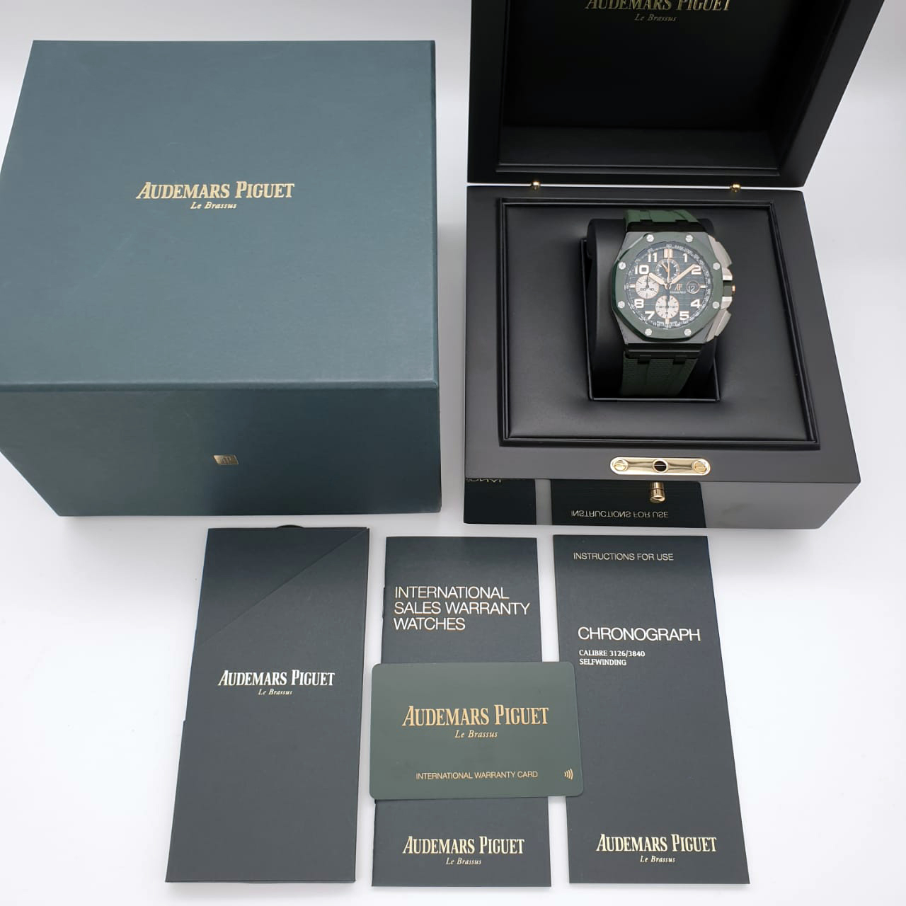 Audemars Piguet Royal Oak Offshore Selfwinding Chronograph 44 mm 26405CE.OO.A056CA.01