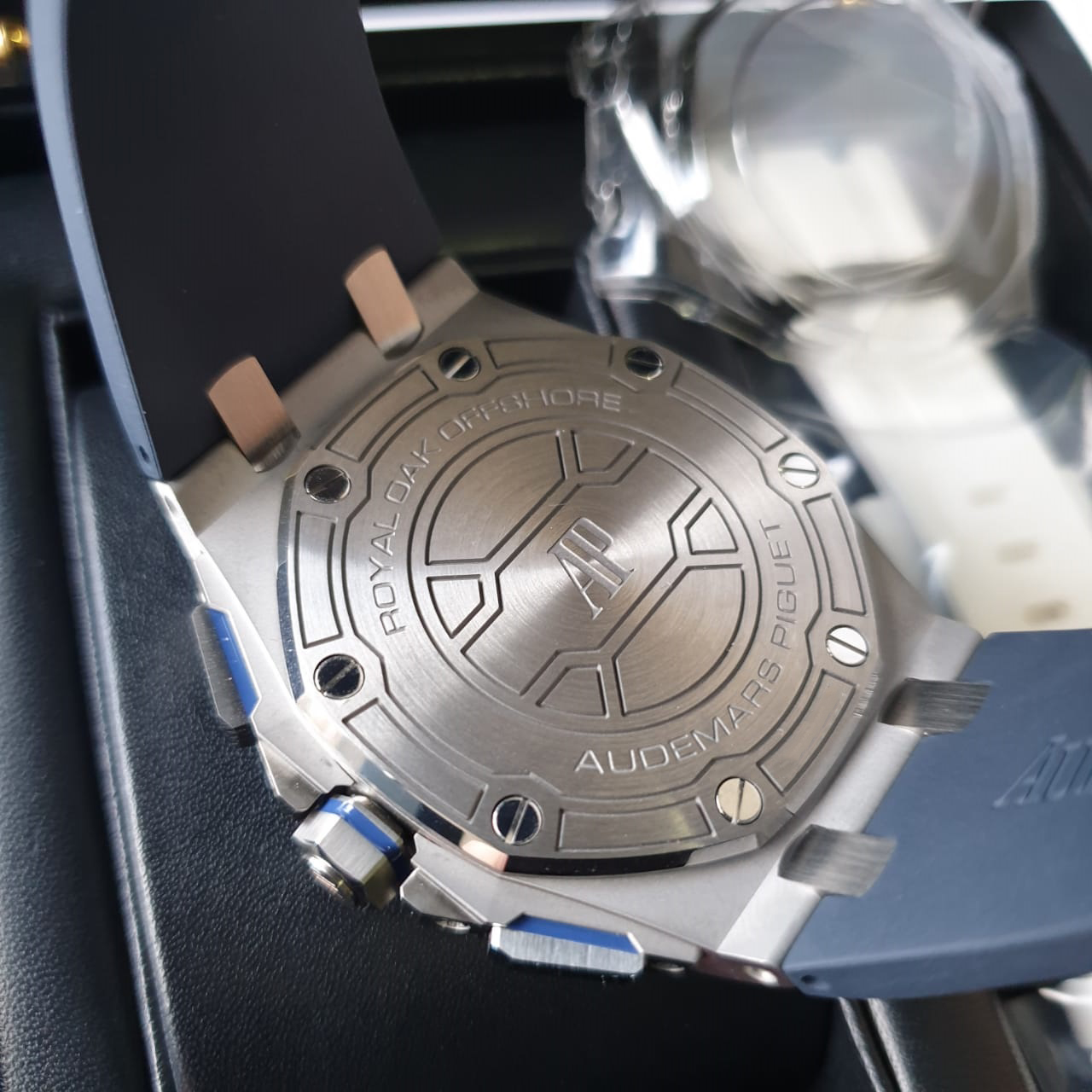Audemars Piguet Royal Oak Offshore Selfwinding Chronograph 42 mm 26480TI.OO.A027CA.01
