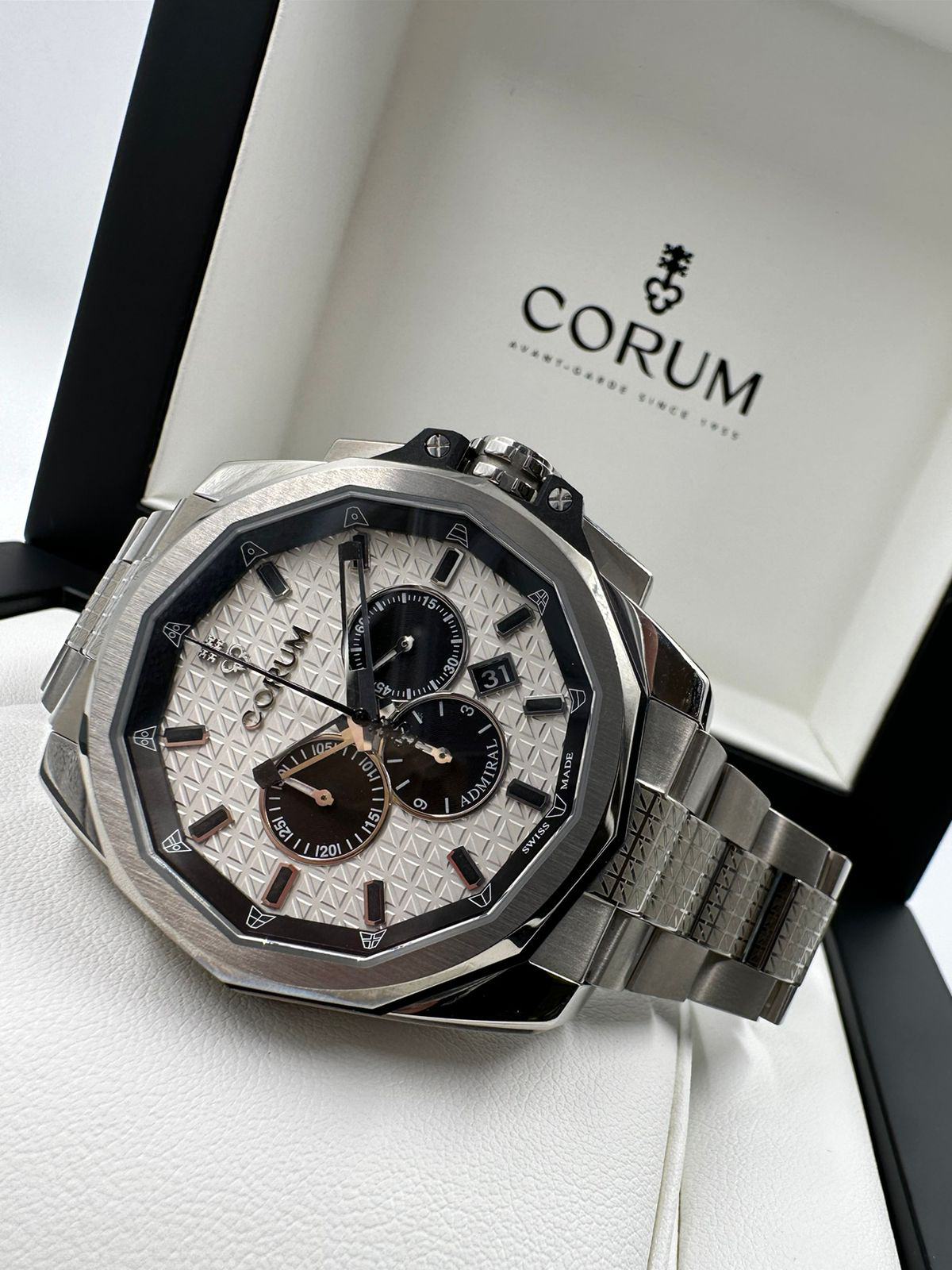 Corum Admiral AC-One Chronograph 45 mm A132/04218