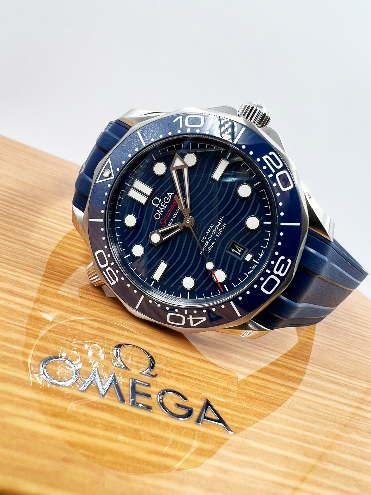Omega Seamaster Diver 300M Co-Axial Master Chronometer 42 mm 210.32.42.20.03.001