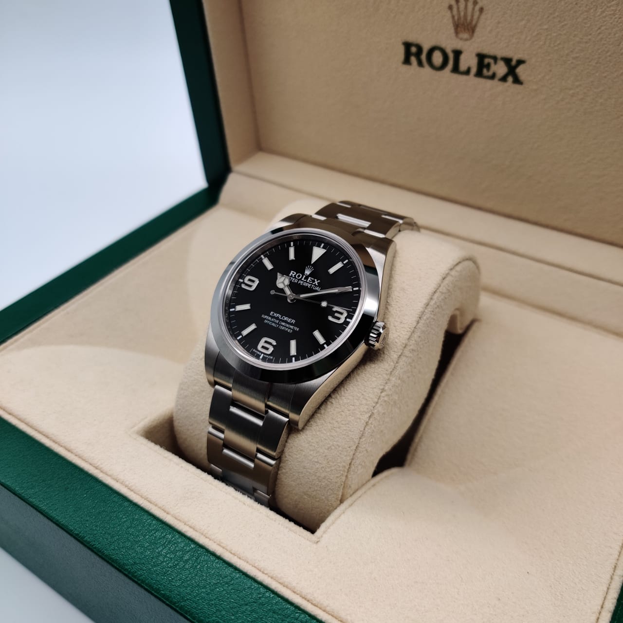 Rolex Explorer 39 mm 214270