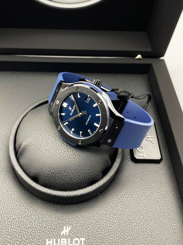 Hublot Classic Fusion Ceramic Blue 38 mm 565.CM.7170.RX