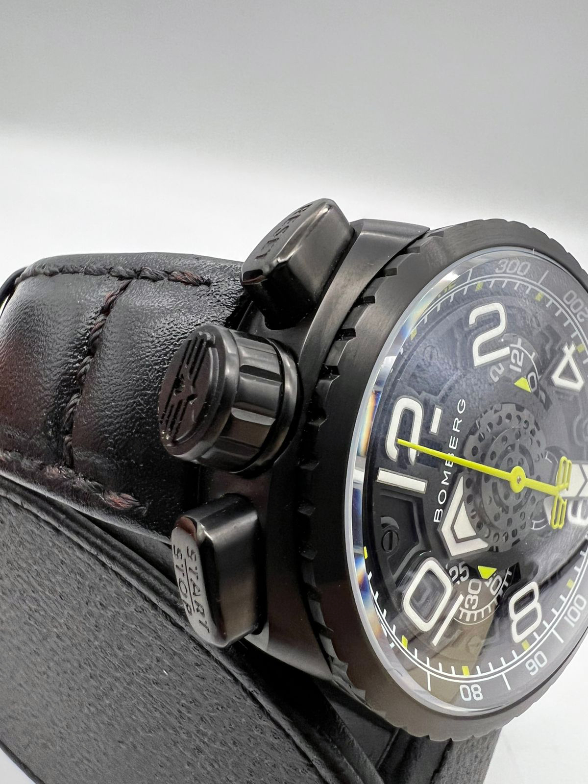 Bomberg BOLT-68 Automatic Chronograph 47 mm BS47CHAPBA.041-6.3