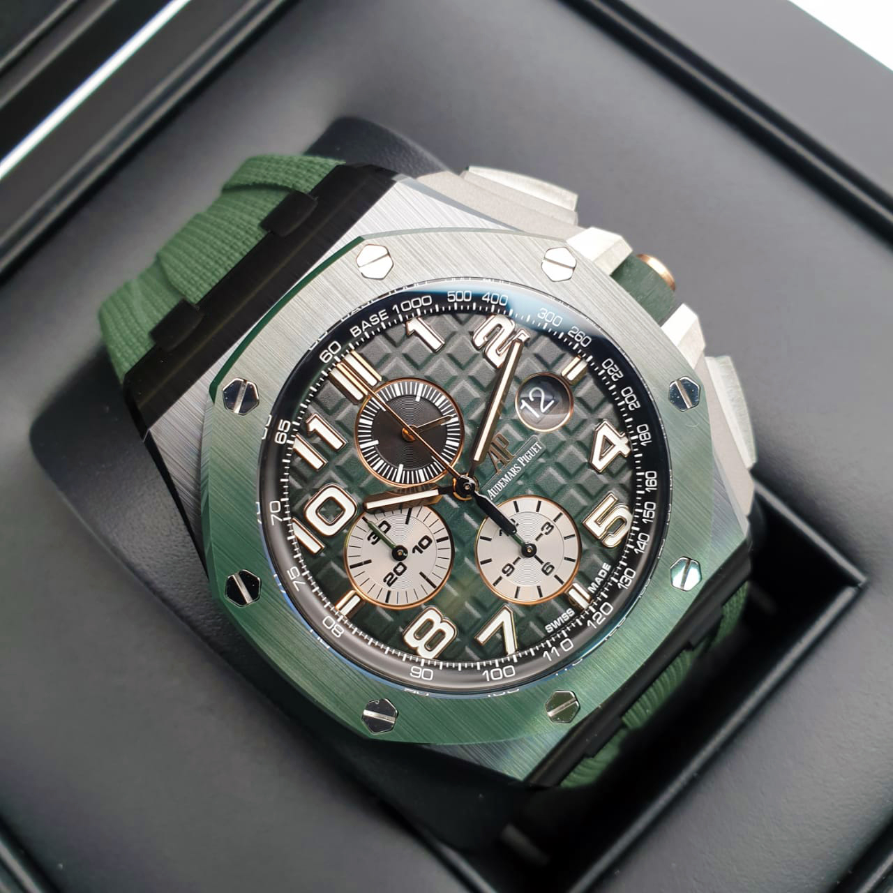 Audemars Piguet Royal Oak Offshore Selfwinding Chronograph 44 mm 26405CE.OO.A056CA.01