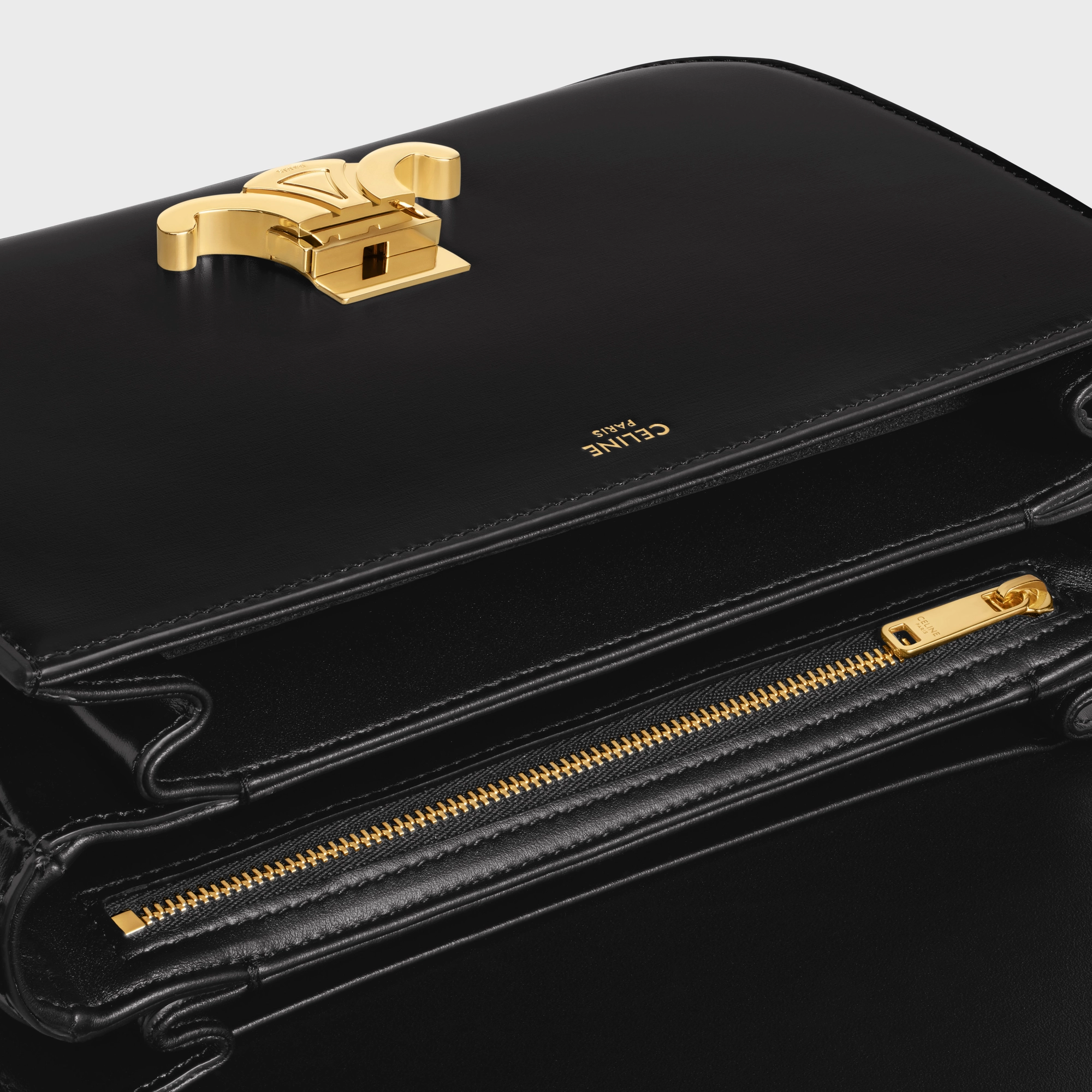 Сумка Celine Teen Triomphe Bag In Shiny Calfskin Black 187363BF4.38NO