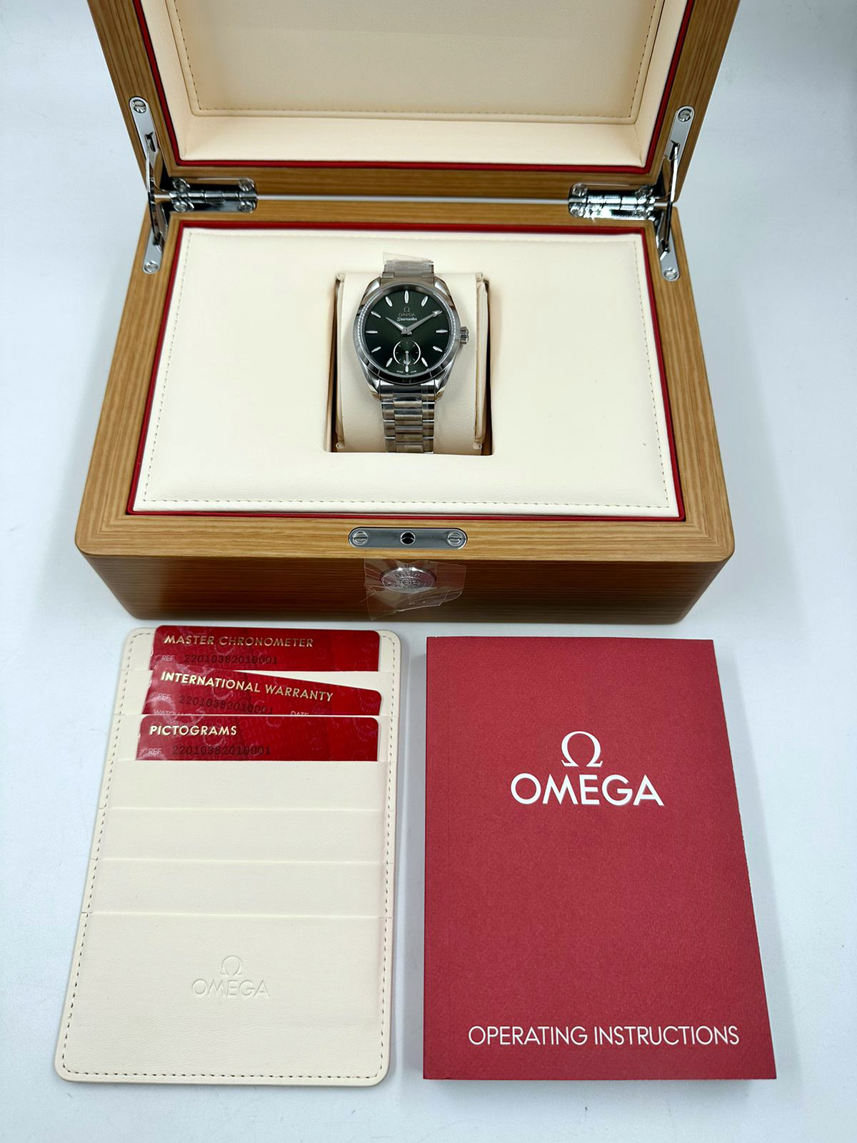 Omega Seamaster Aqua Terra 150M Co-Axial Master Chronometer Small Seconds 38 mm 220.10.38.20.10.001