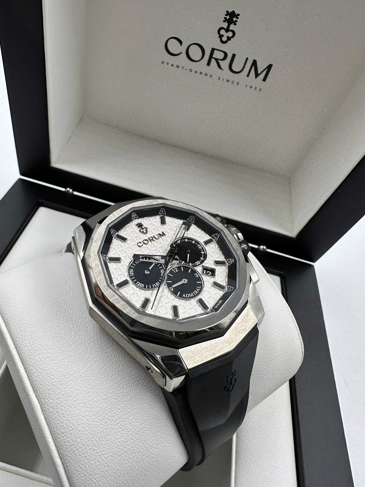 Corum Admiral AC-One Chronograph 45 mm A132/03876