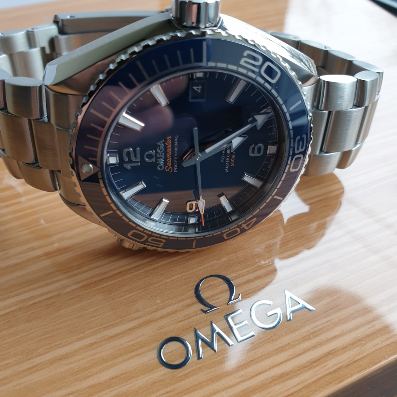 Omega Seamaster Planet Ocean 600m Co-Axial Master Chronometer 43.5 mm 215.30.44.21.03.001