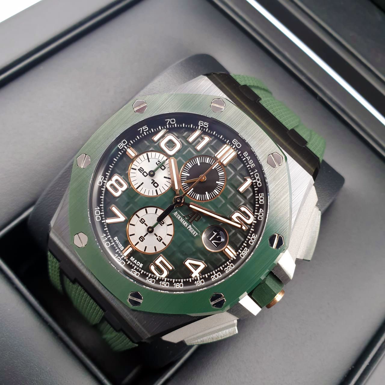 Audemars Piguet Royal Oak Offshore Selfwinding Chronograph 44 mm 26405CE.OO.A056CA.01