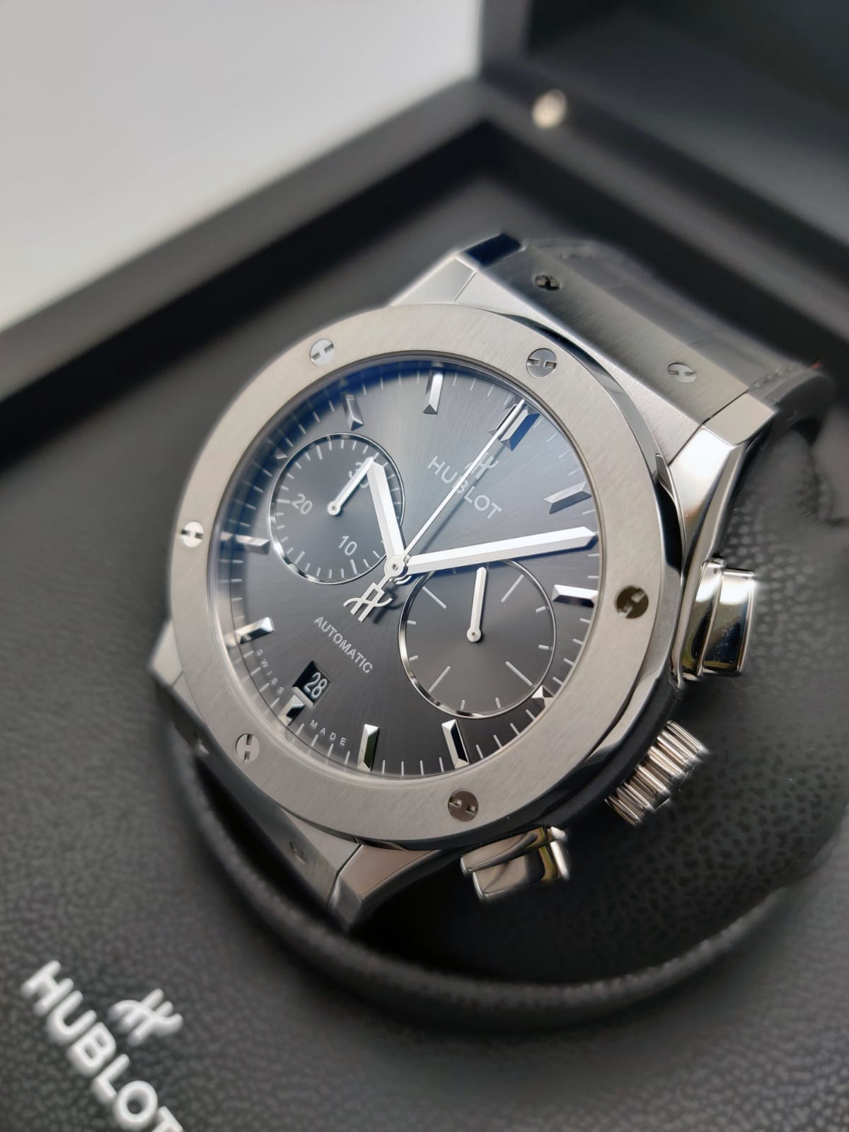 Hublot Classic Fusion Racing Grey Chronograph Titanium 45 mm 521.NX.7071.LR