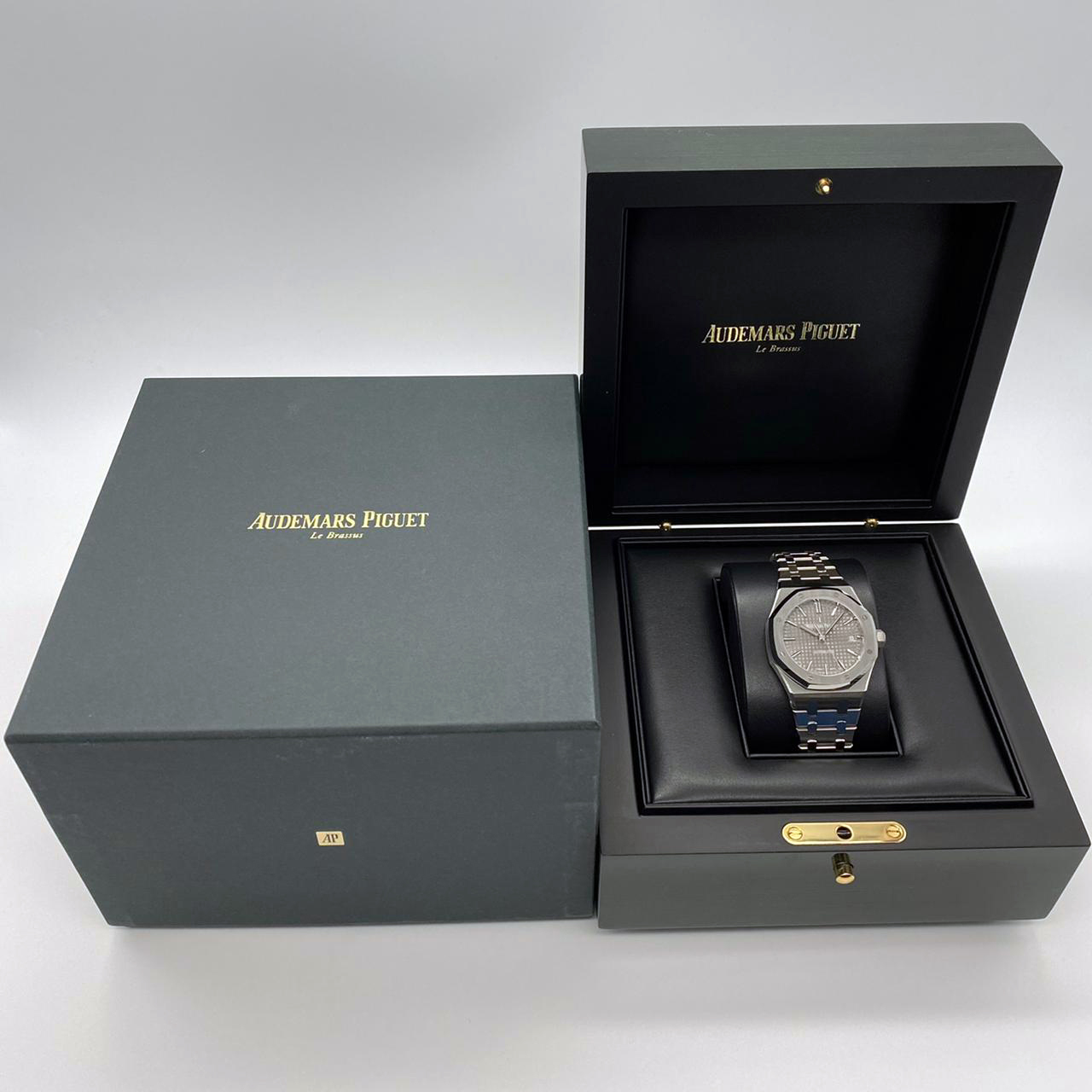 Audemars Piguet Royal Oak Selfwinding 37 mm 15450ST.OO.1256ST.02