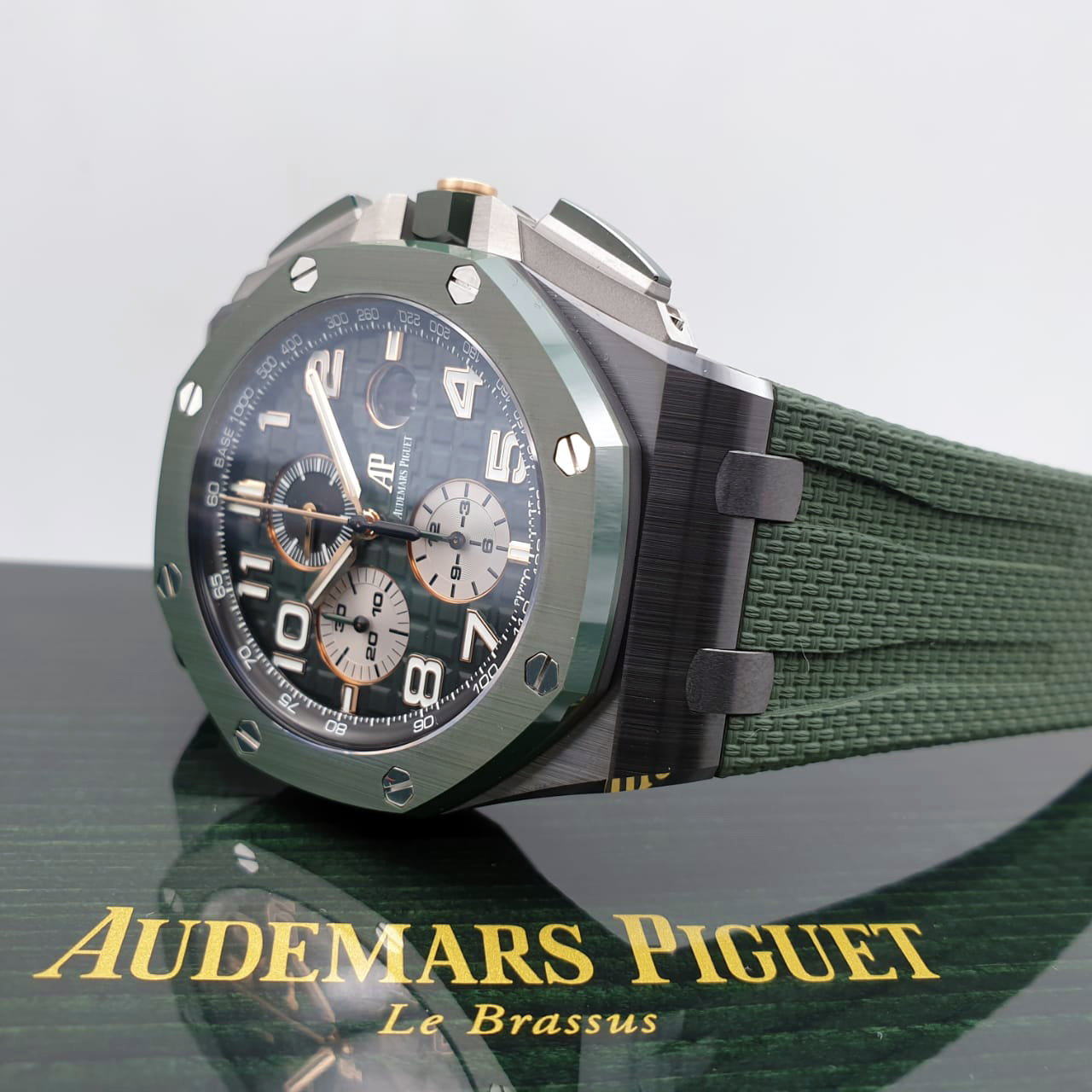 Audemars Piguet Royal Oak Offshore Selfwinding Chronograph 44 mm 26405CE.OO.A056CA.01
