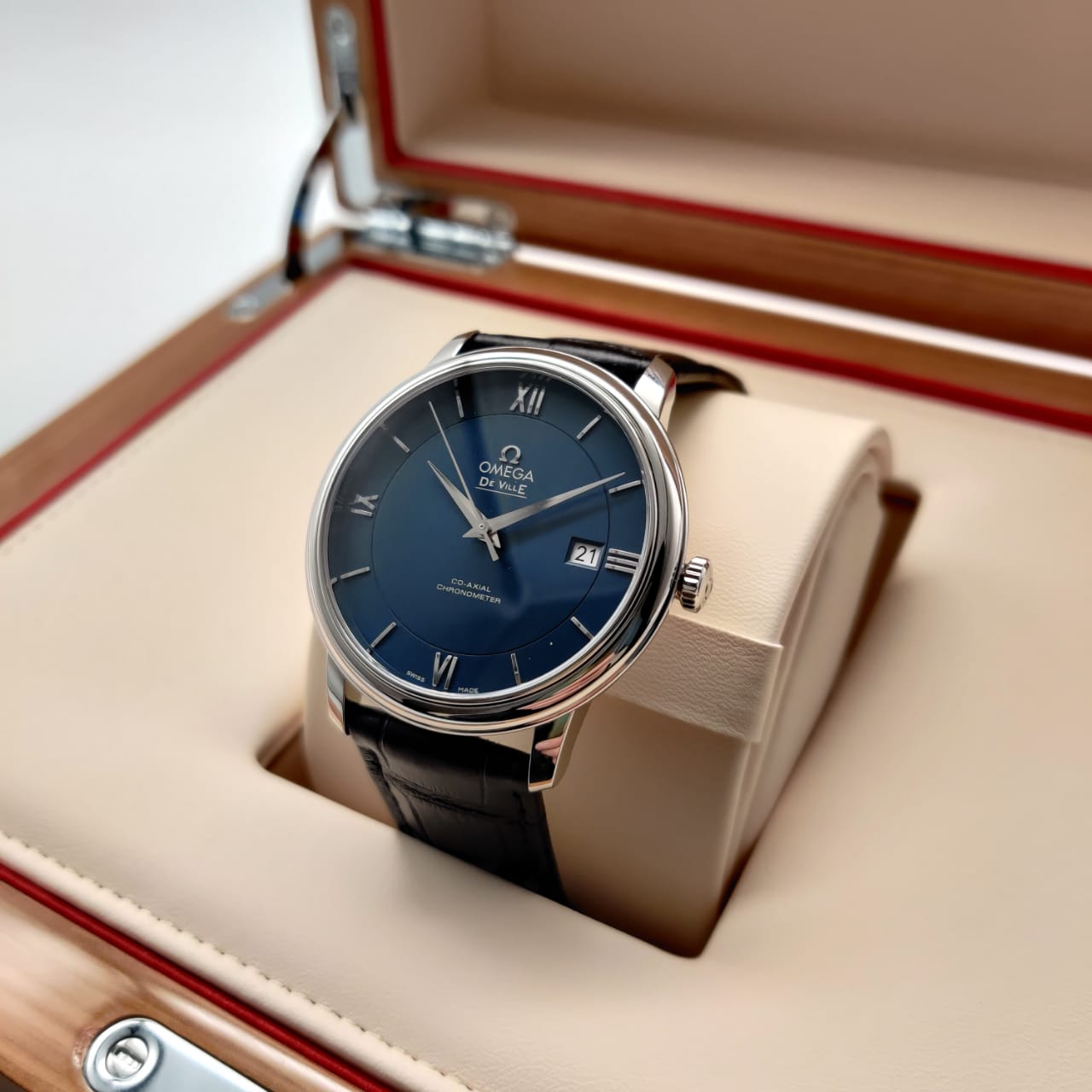 Omega De Ville Prestige Co-Axial Chronometer 39.5 mm 424.13.40.20.03.001