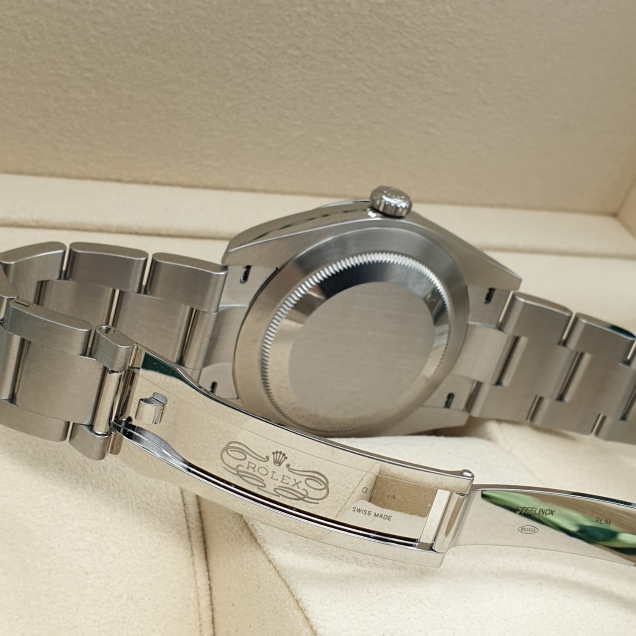 Rolex Oyster Perpetual 41 mm 124300
