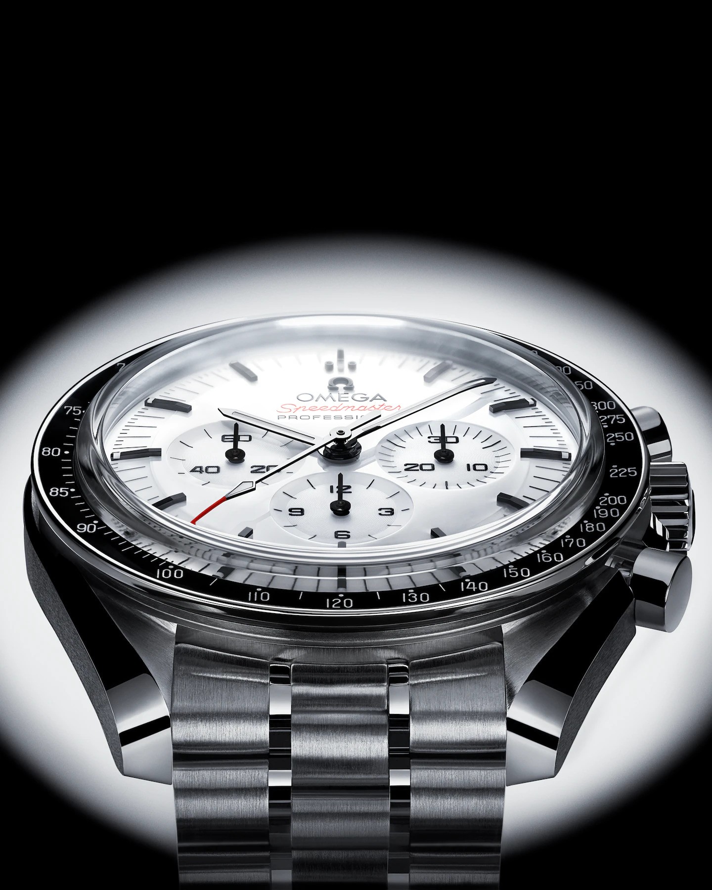 Omega Speedmaster Moonwatch Professional Chronograph 42 mm 310.30.42.50.04.001