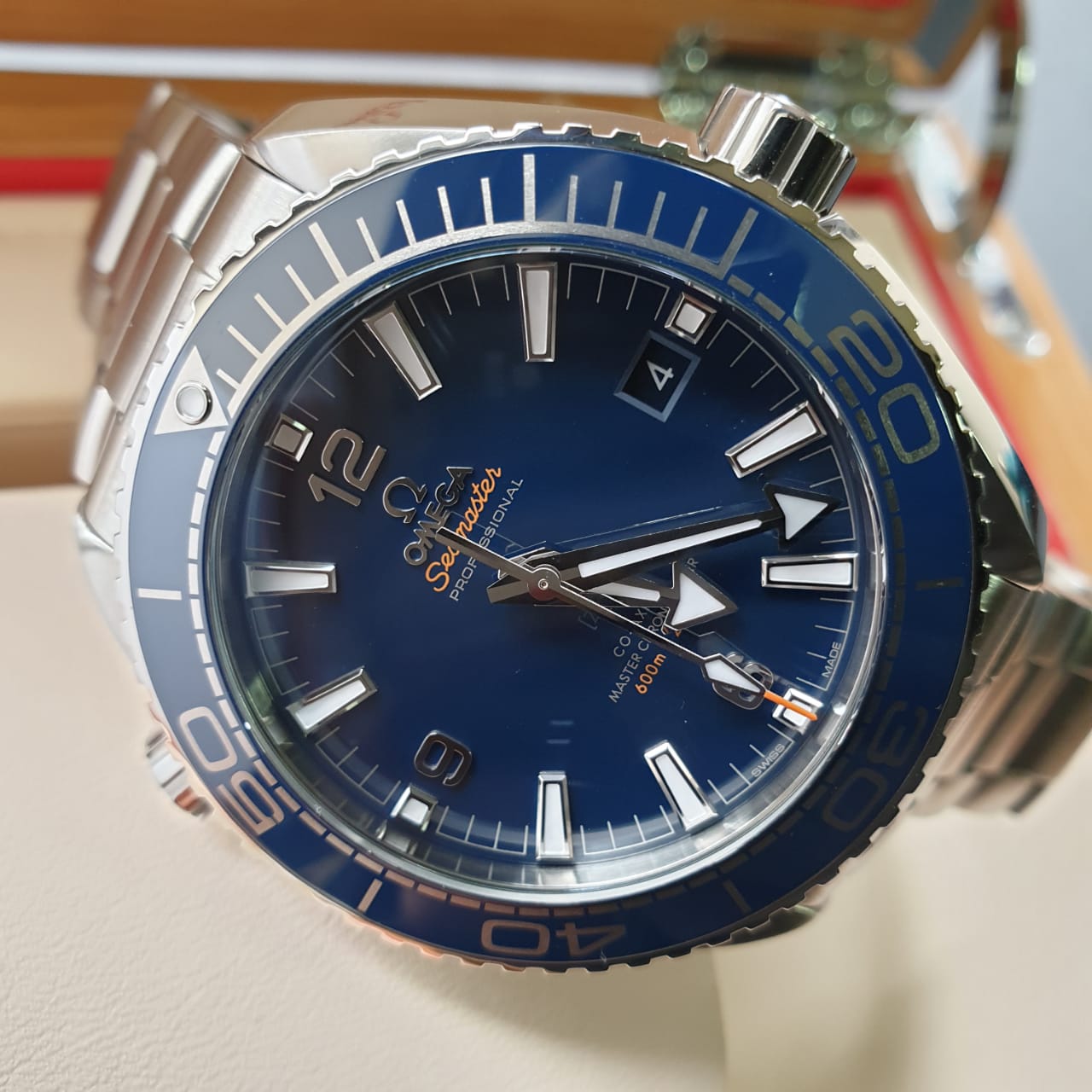 Omega Seamaster Planet Ocean 600m Co-Axial Master Chronometer 43.5 mm 215.30.44.21.03.001