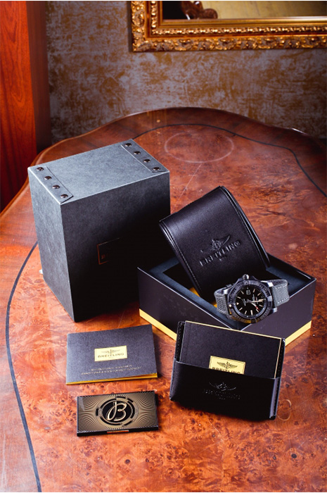 Breitling Avenger Blackbird 44 mm V1731110/BD74/109W/M20BASA