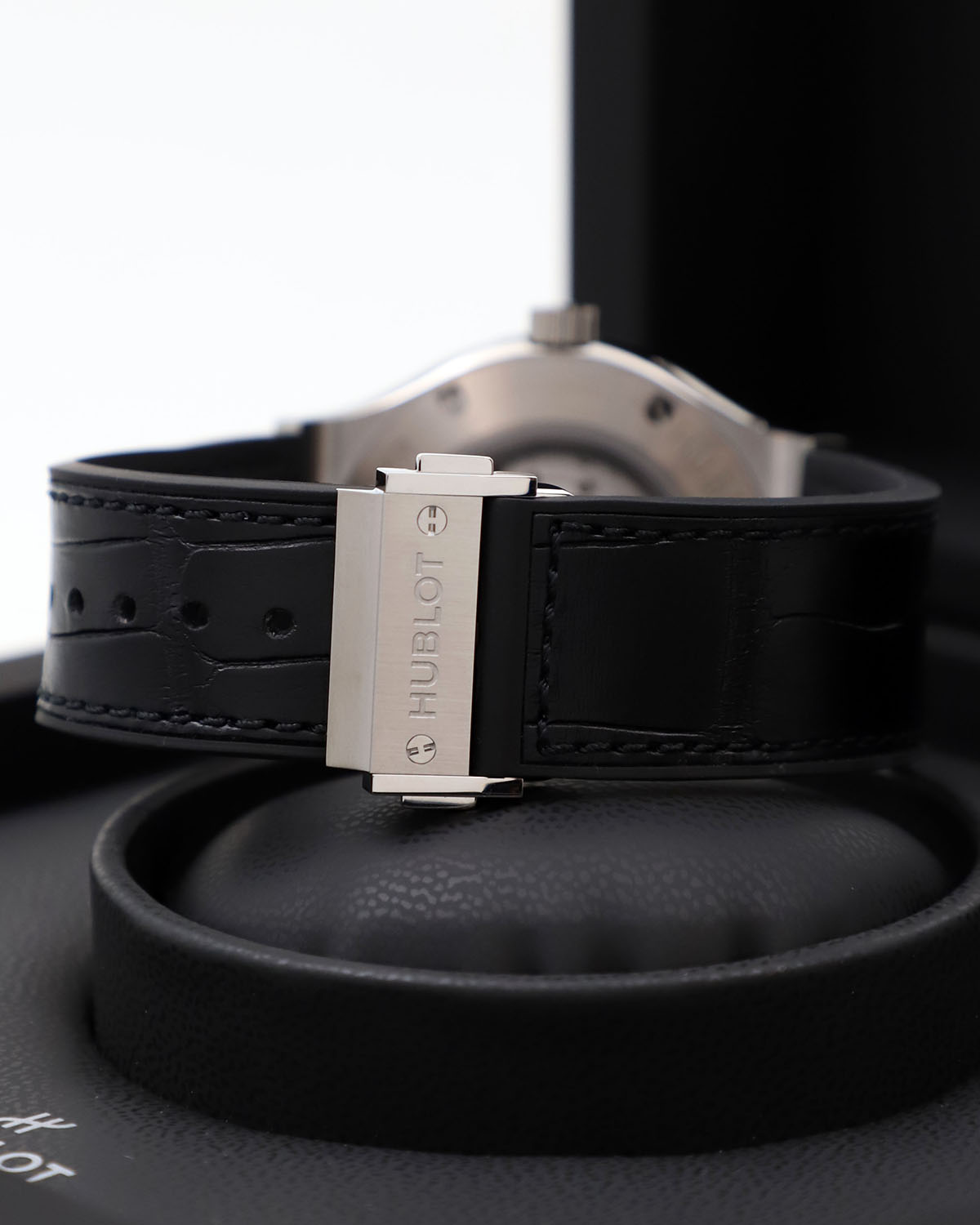 Hublot Classic Fusion Titanium Black 45 mm 511.NX.1171.LR