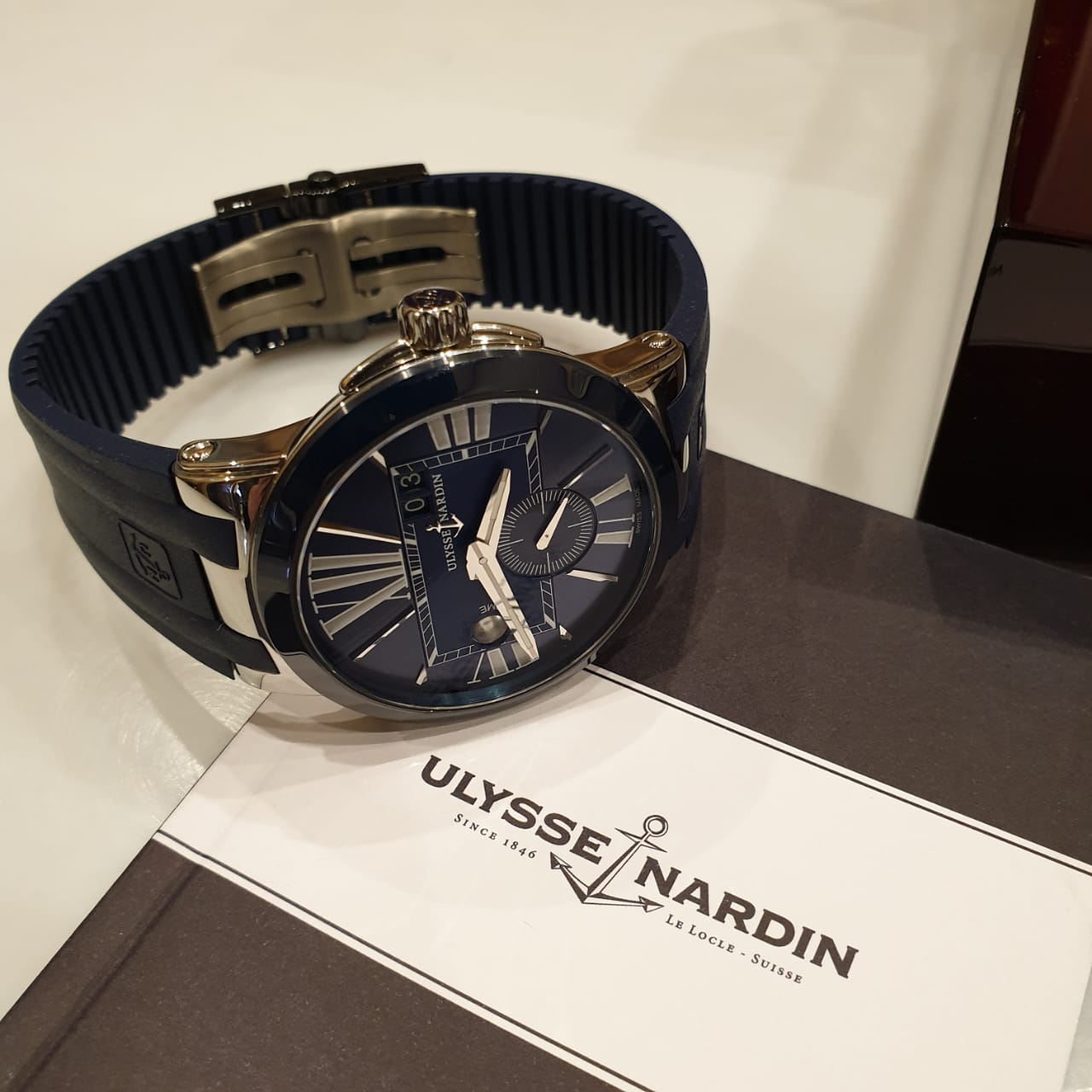 Ulysse Nardin Executive Dual Time 243-00-3/43