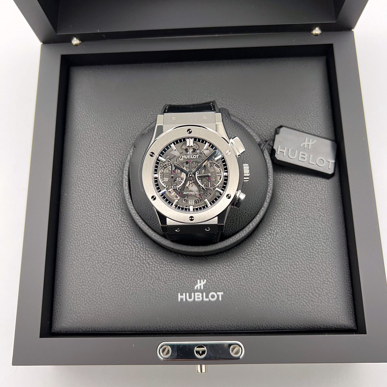 Hublot Classic Fusion Aerofusion Titanium 45 mm 525.NX.0170.LR