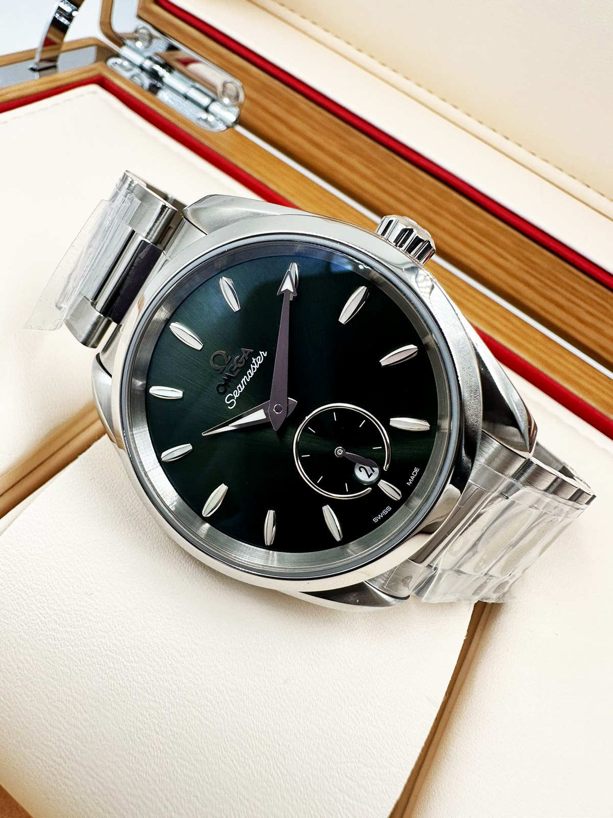Omega Seamaster Aqua Terra 150M Co-Axial Master Chronometer Small Seconds 38 mm 220.10.38.20.10.001
