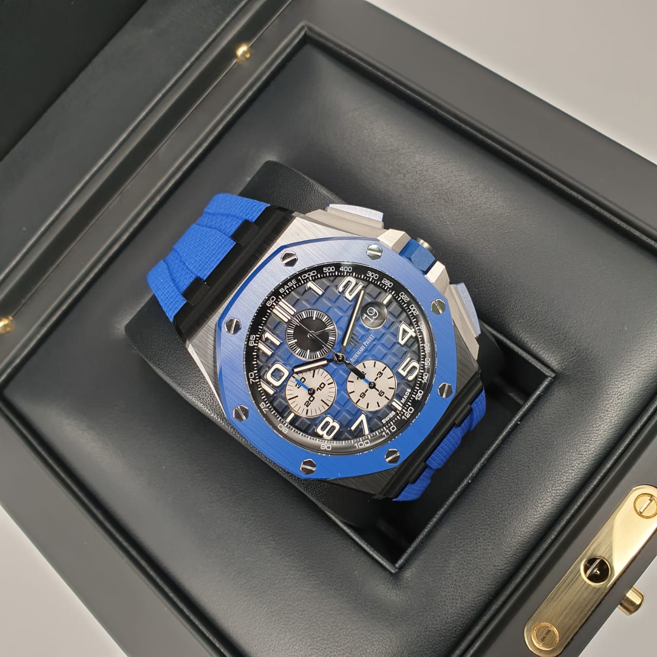 Audemars Piguet Royal Oak Offshore Selfwinding Chronograph 44 mm 26405CE.OO.A030CA.01