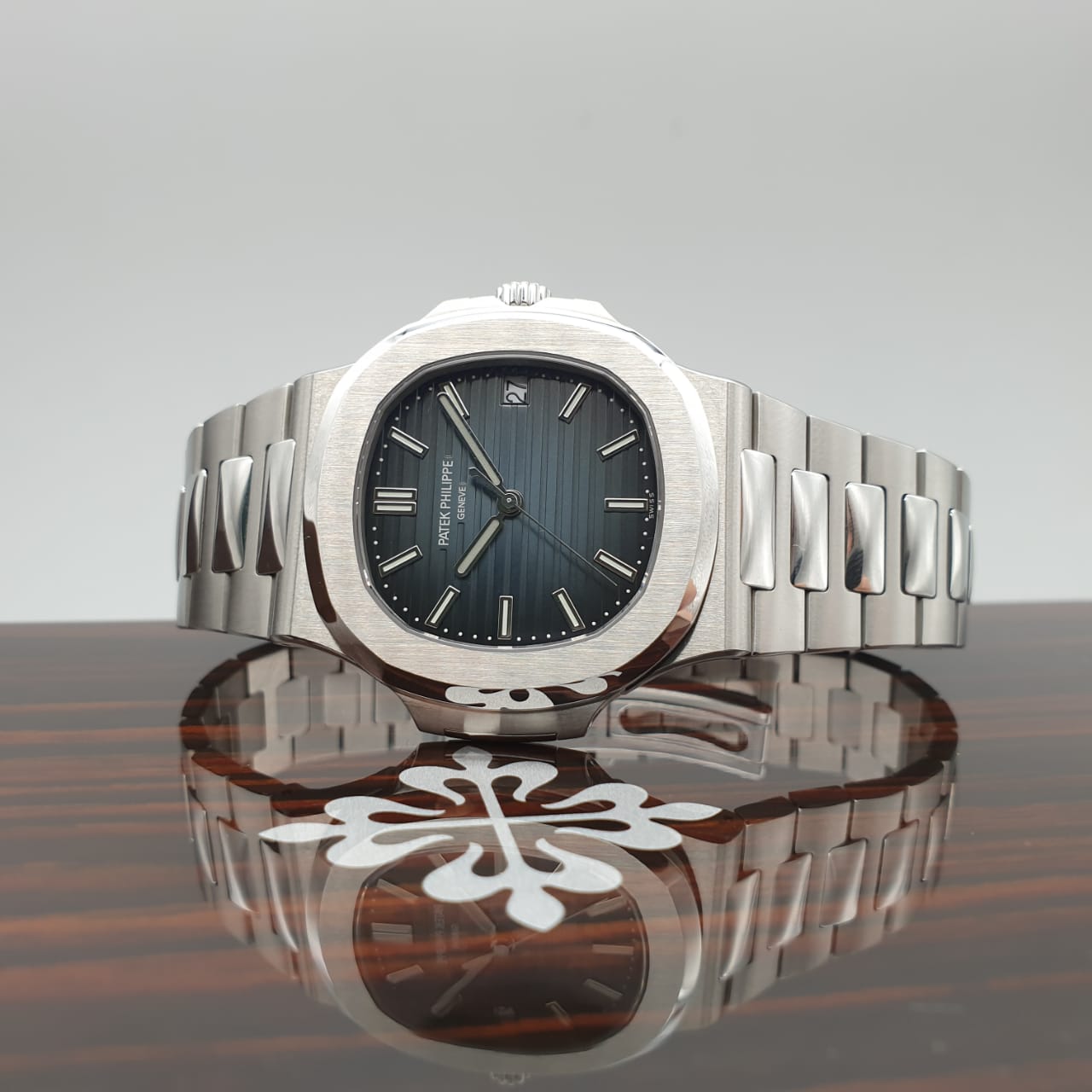 Patek Philippe Nautilus 40 mm 5711/1A-010