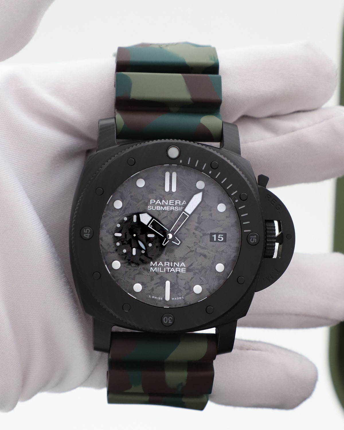 Panerai Submersible Marina Militare Carbontech 47 mm PAM00979