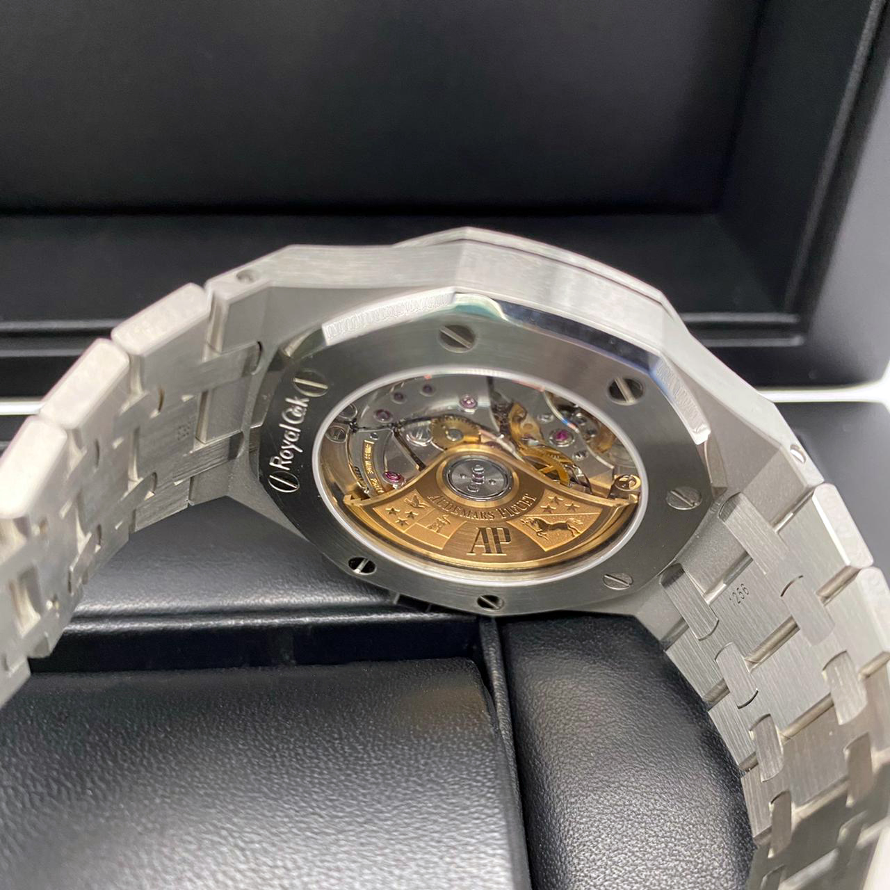 Audemars Piguet Royal Oak Selfwinding 37 mm 15450ST.OO.1256ST.02