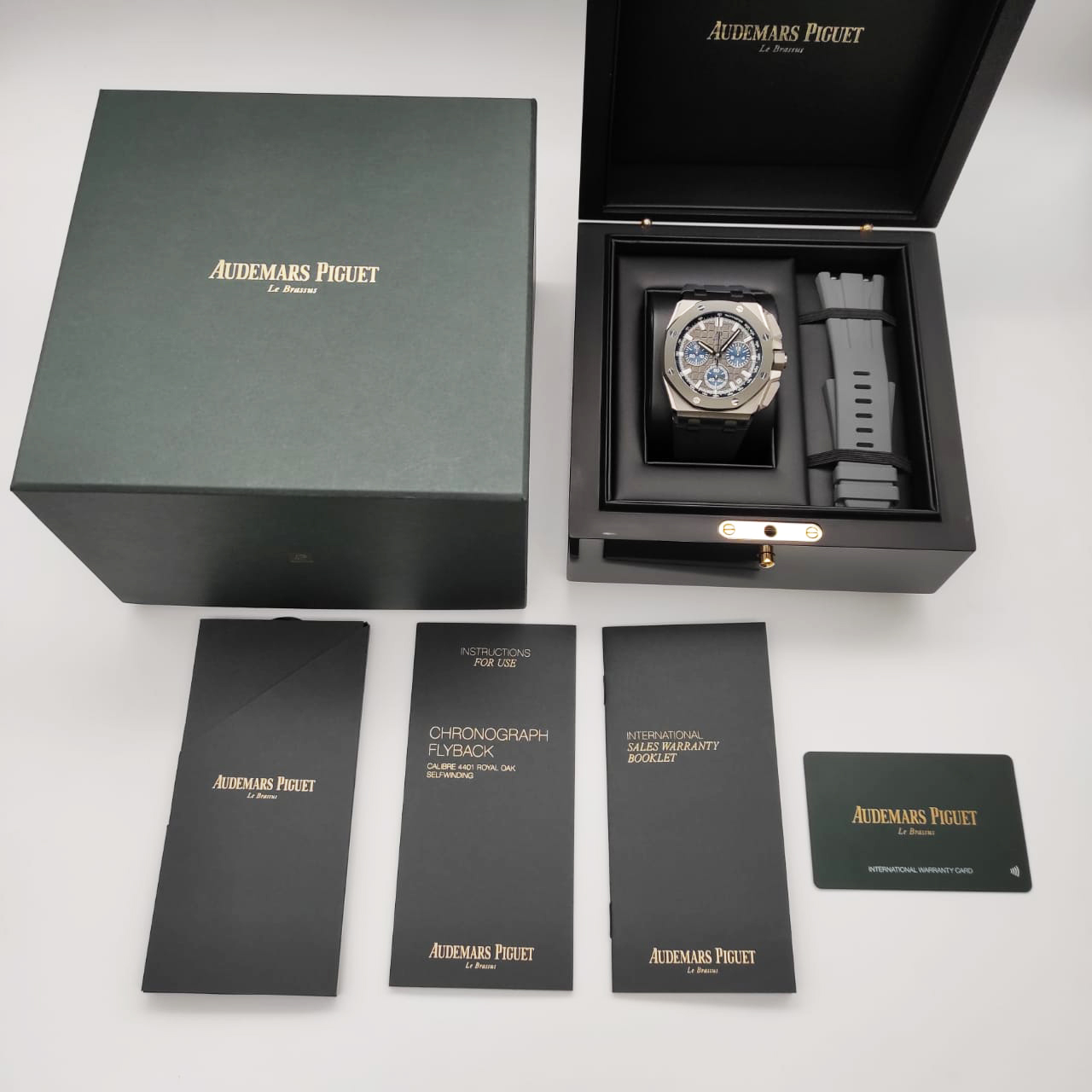 Audemars Piguet Royal Oak Offshore Chronograph 43 mm 26420IO.OO.A009CA.01
