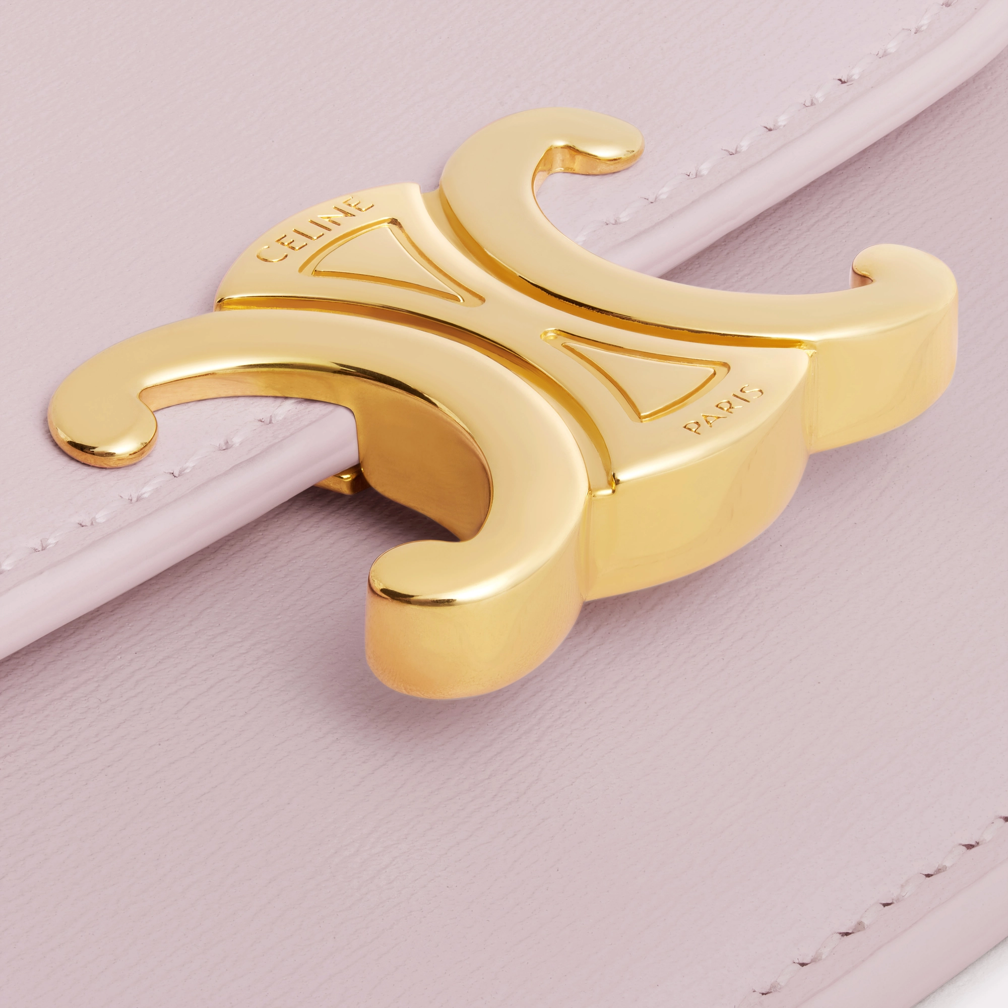 Кардхолдер Celine Card Holder With Flap Triomphe In Shiny Calfskin Rose 10I583DPV.24OS