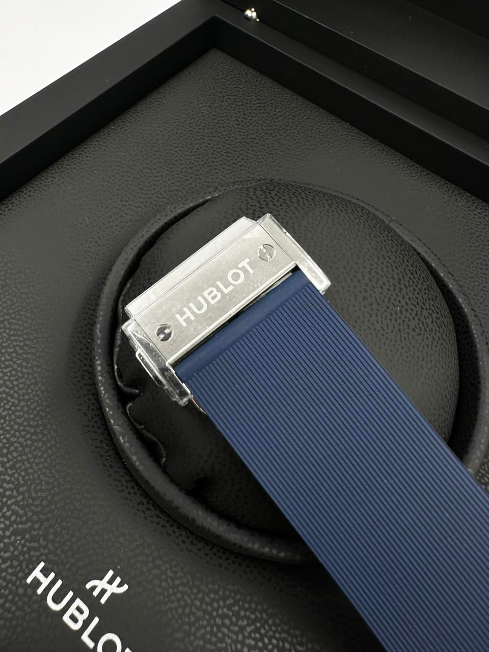 Hublot Classic Fusion Chronograph Titanium Blue 45 mm 521.NX.7170.RX