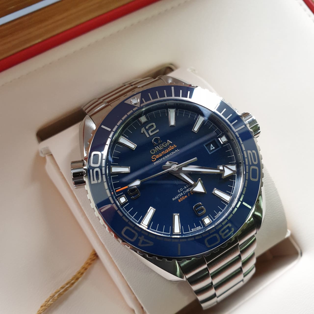 Omega Seamaster Planet Ocean 600m Co-Axial Master Chronometer 43.5 mm 215.30.44.21.03.001
