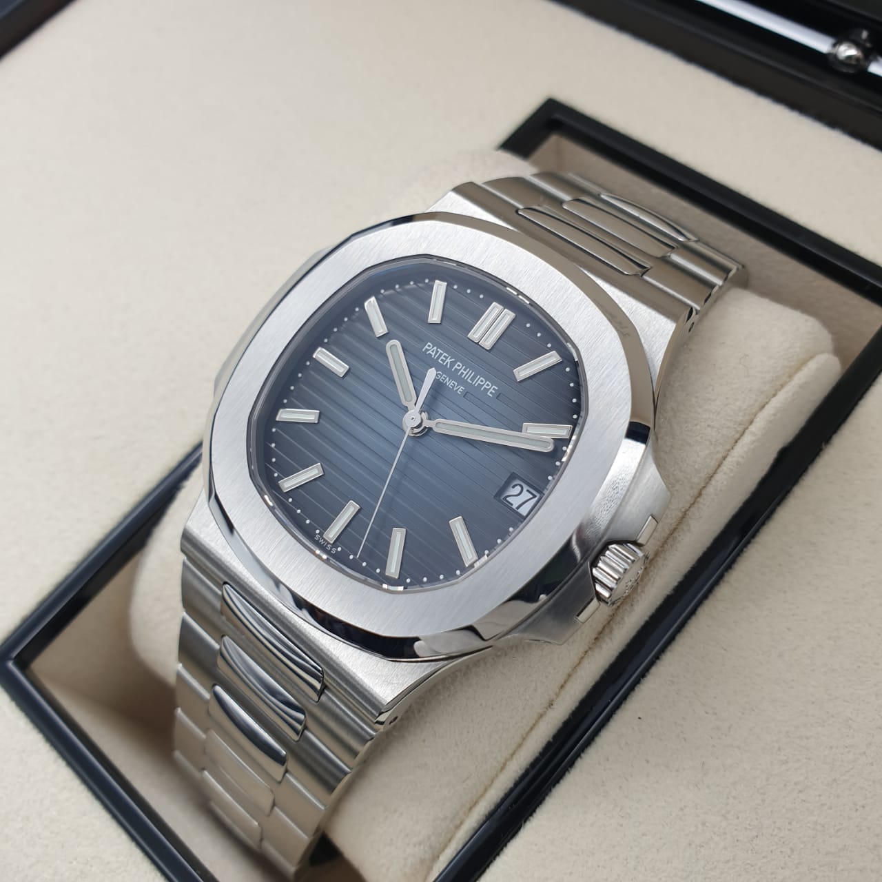 Patek Philippe Nautilus 40 mm 5711/1A-010