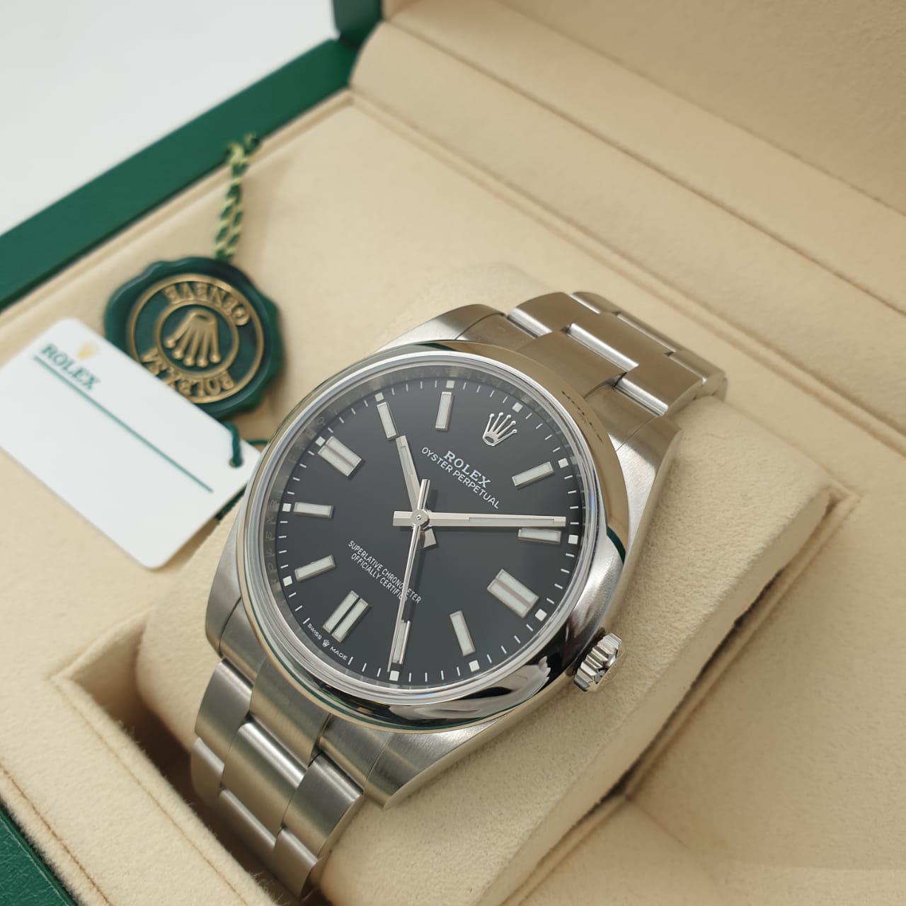 Rolex Oyster Perpetual 41 mm 124300