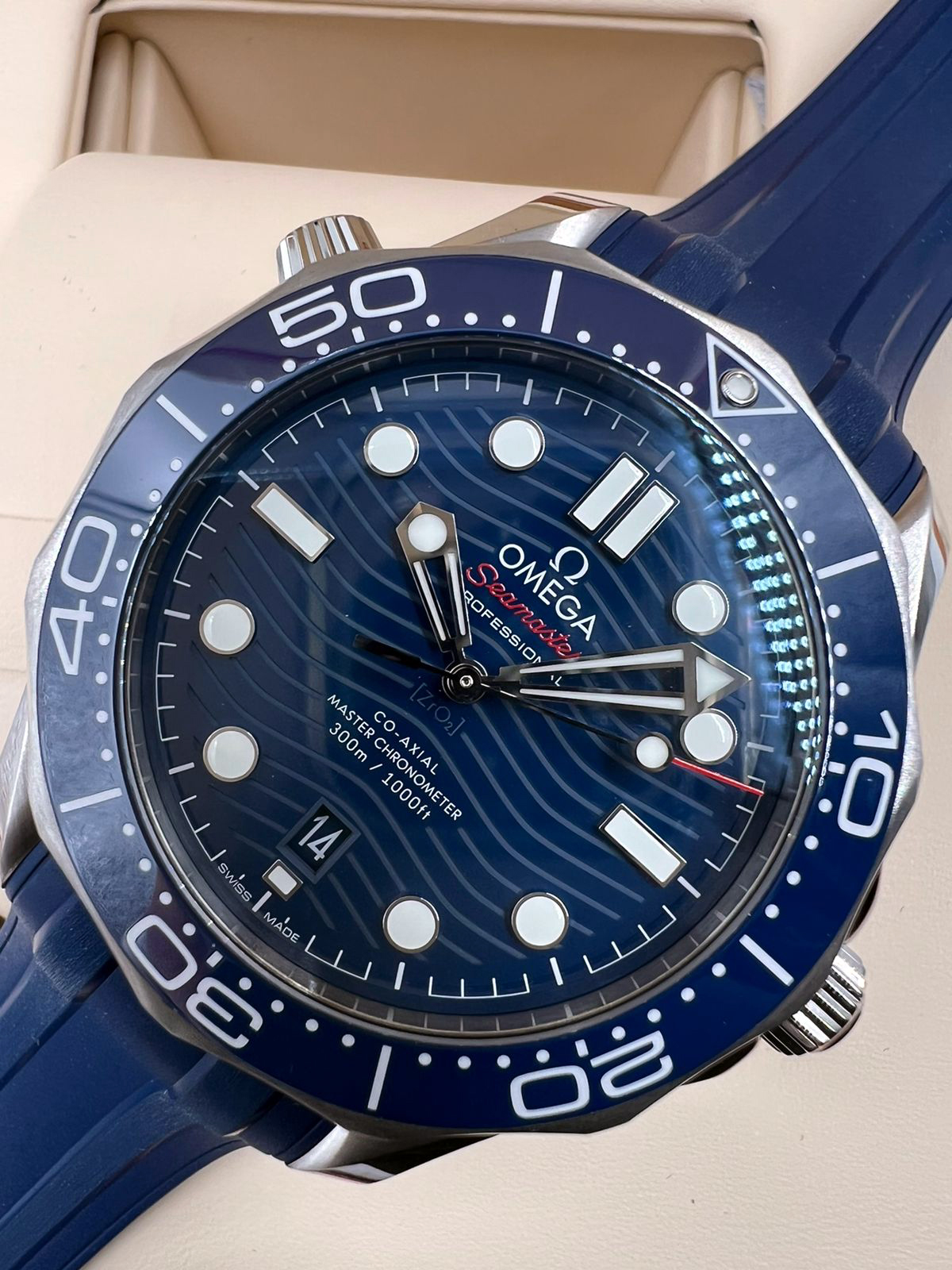 Omega Seamaster Diver 300M Co-Axial Master Chronometer 42 mm 210.32.42.20.03.001