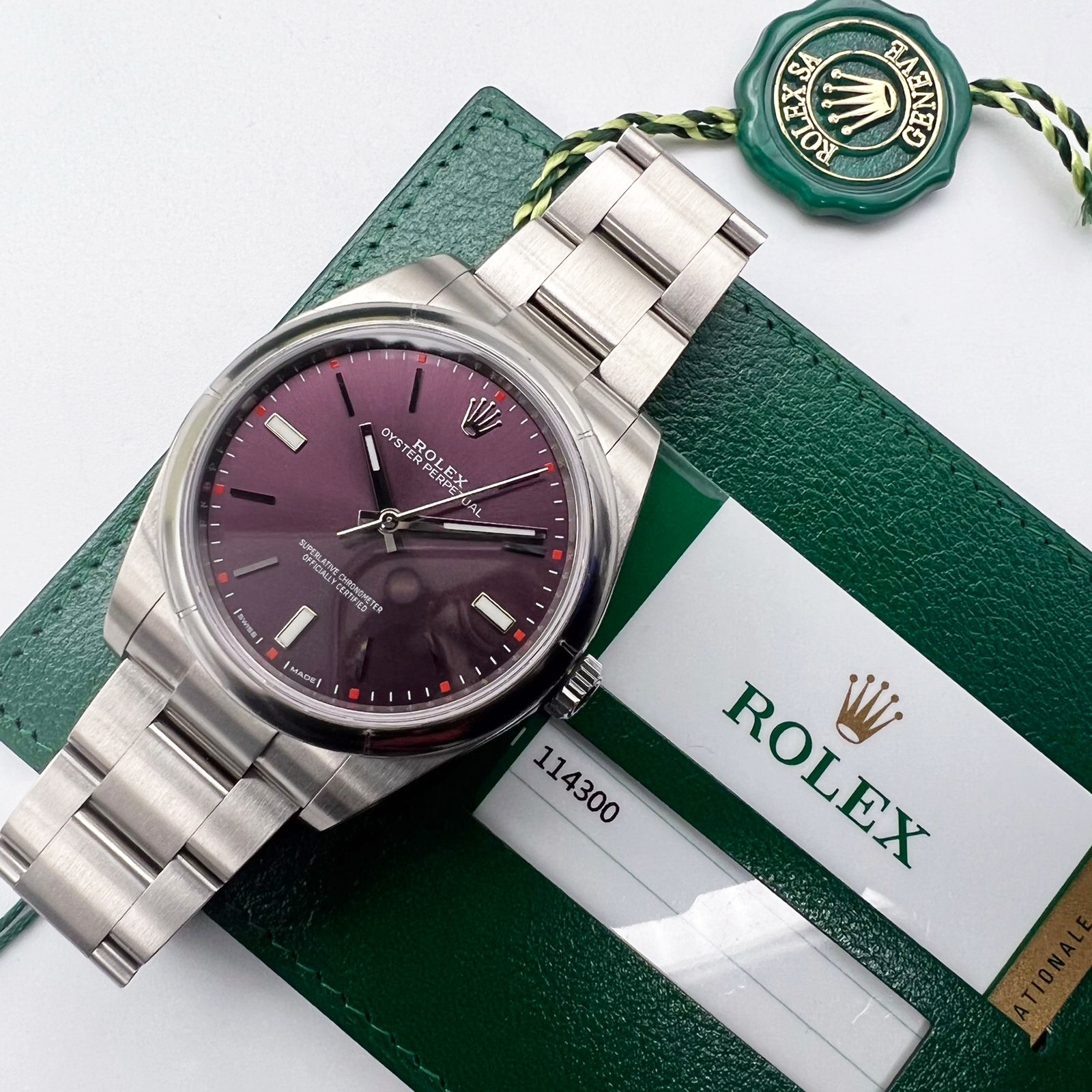 Rolex Oyster Perpetual 39 mm 114300
