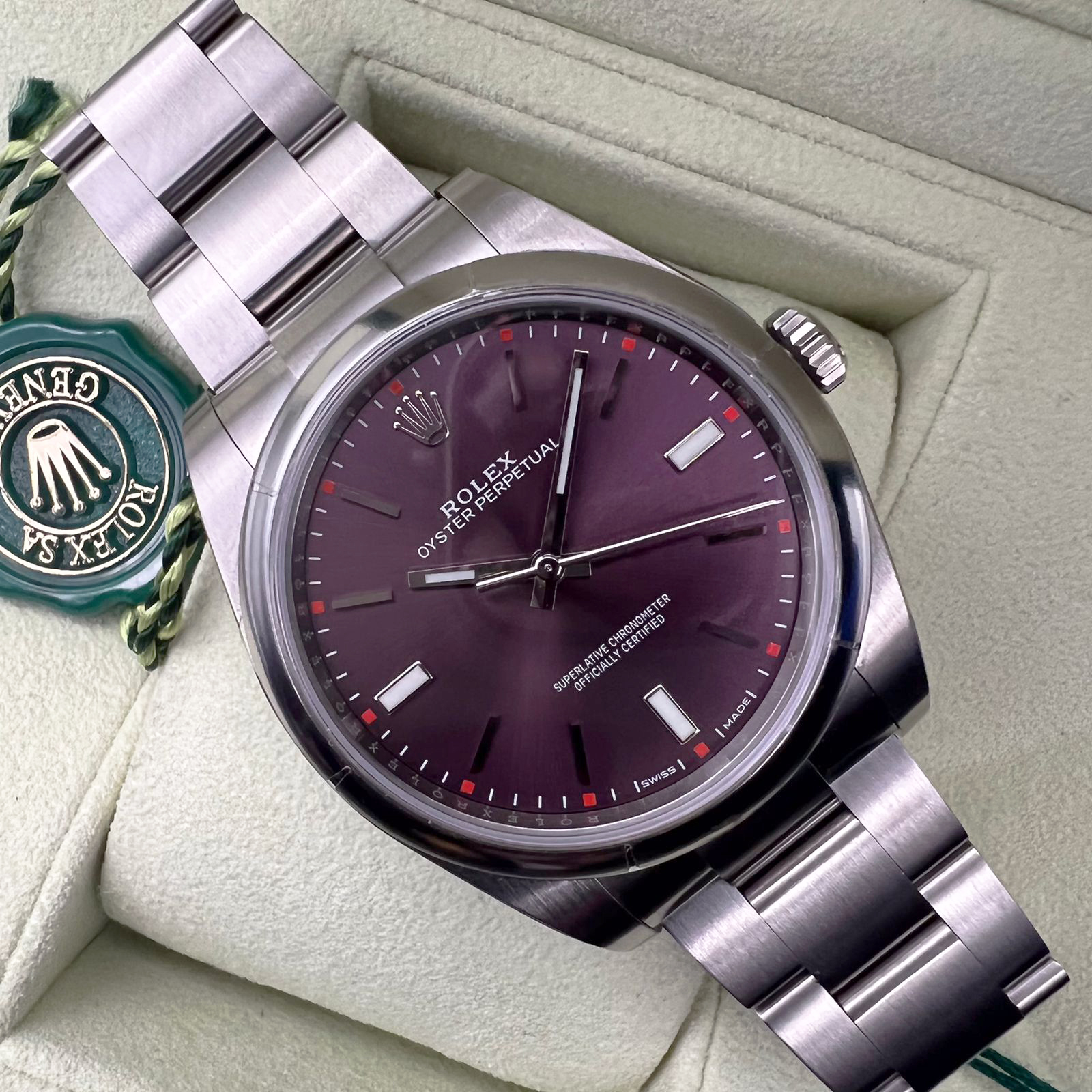 Rolex Oyster Perpetual 39 mm 114300