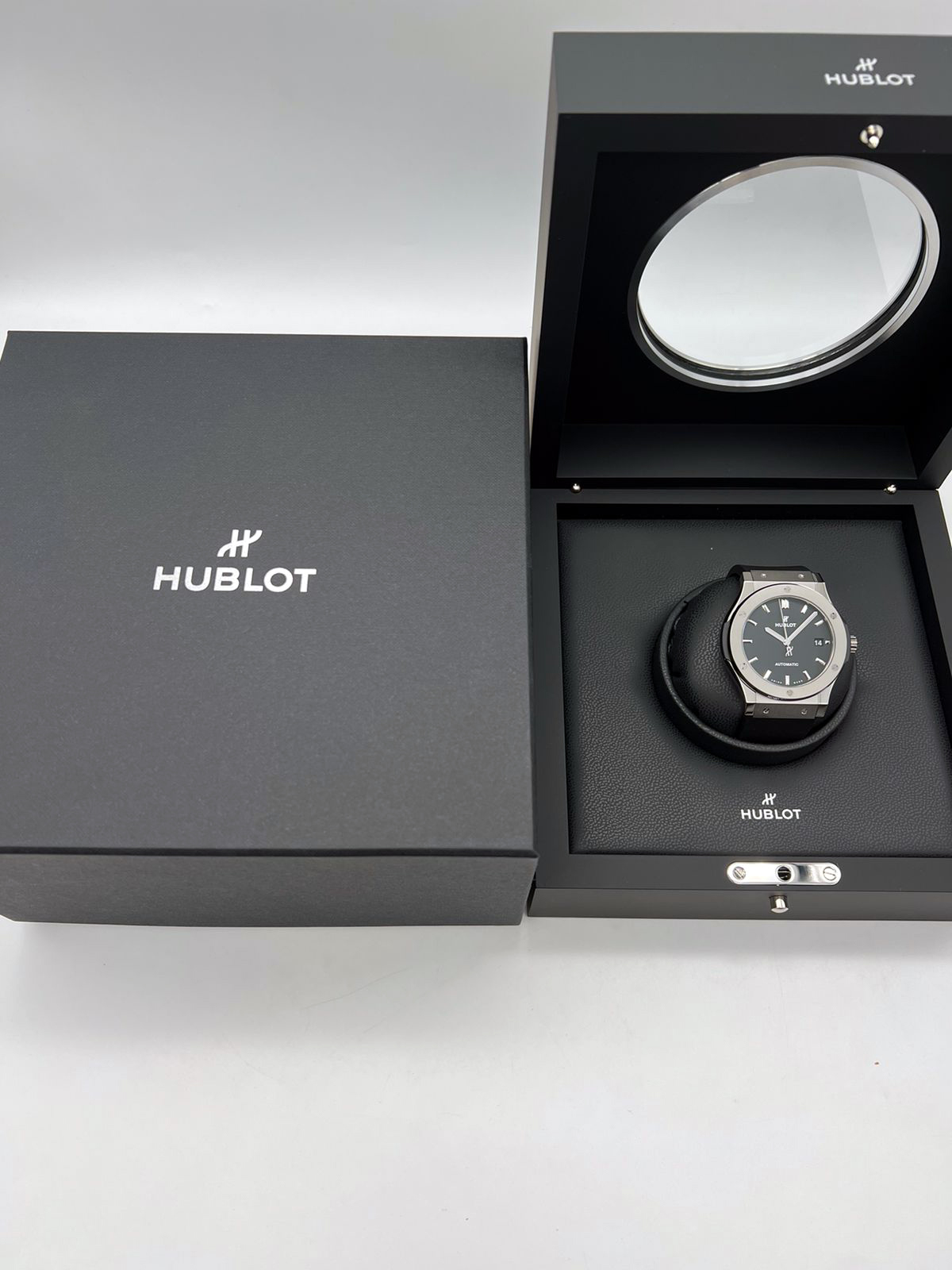 Hublot Classic Fusion Titanium Black 45 mm 511.NX.1171.RX