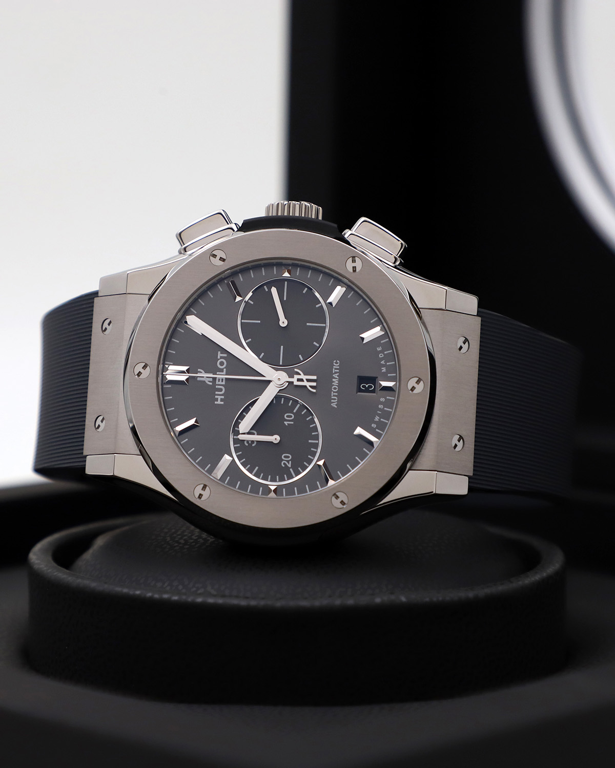 Hublot Classic Fusion Chronograph Titanium Racing Grey 45 mm 521.NX.7071.RX