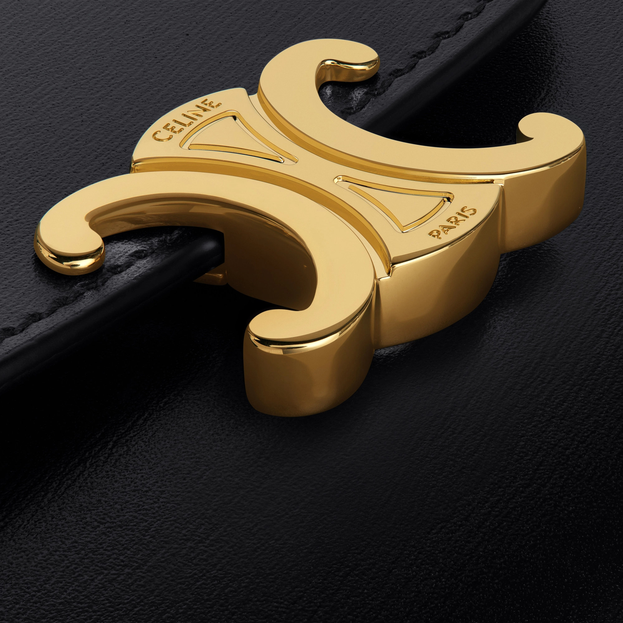 Кошелек Celine Small Flap Wallet Triomphe In Shiny Calfskin Black  10D783DPV.38NO