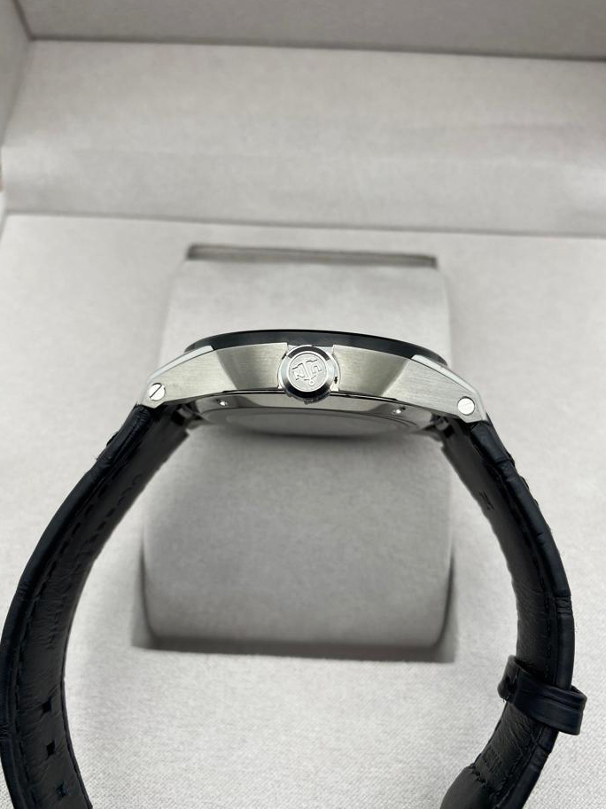 Ulysse Nardin Executive Blast Dual  Time 42 mm 243-20/42