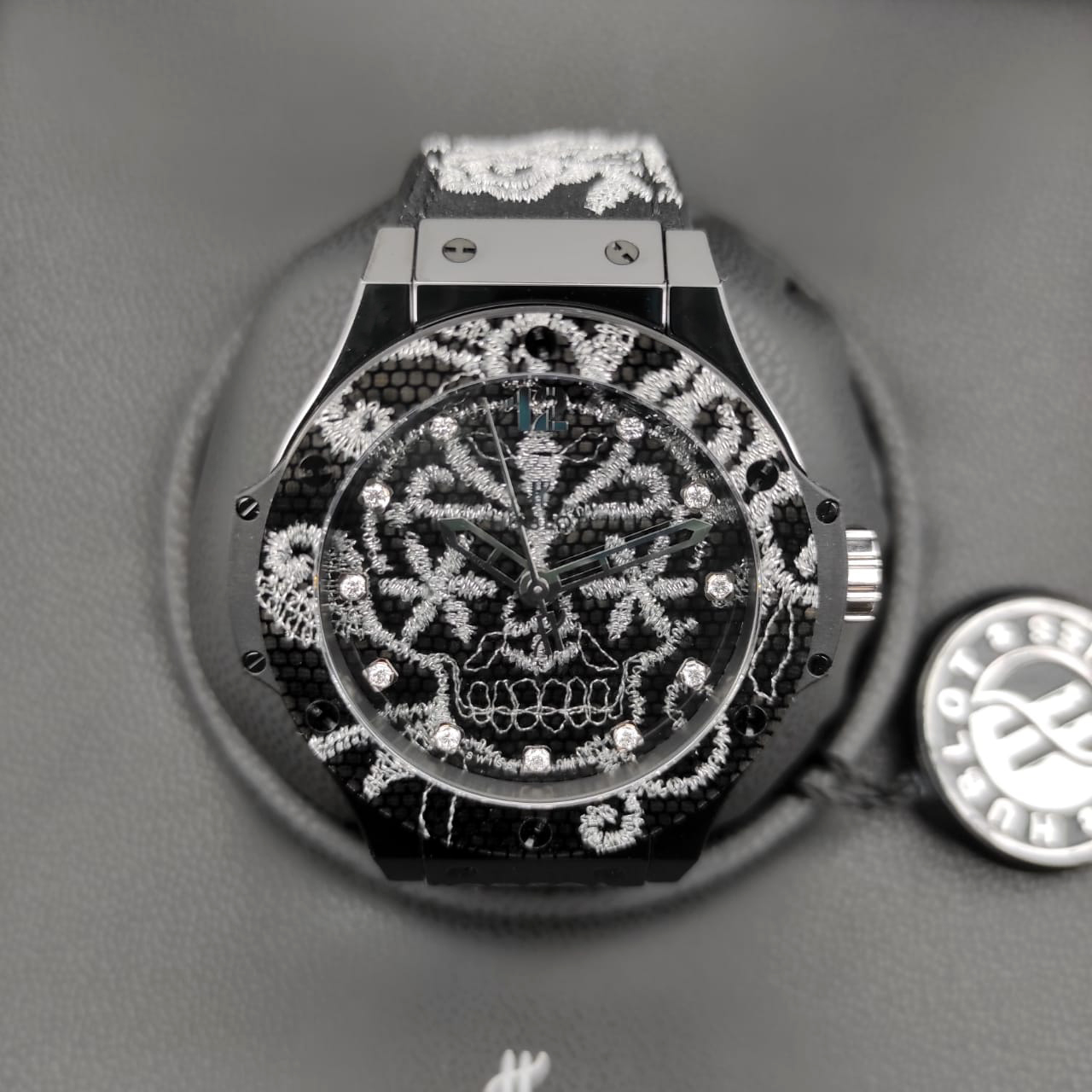 Hublot Big Bang Broderie Sugar Scull 41 mm 343.CS.6570.NR.BSK16